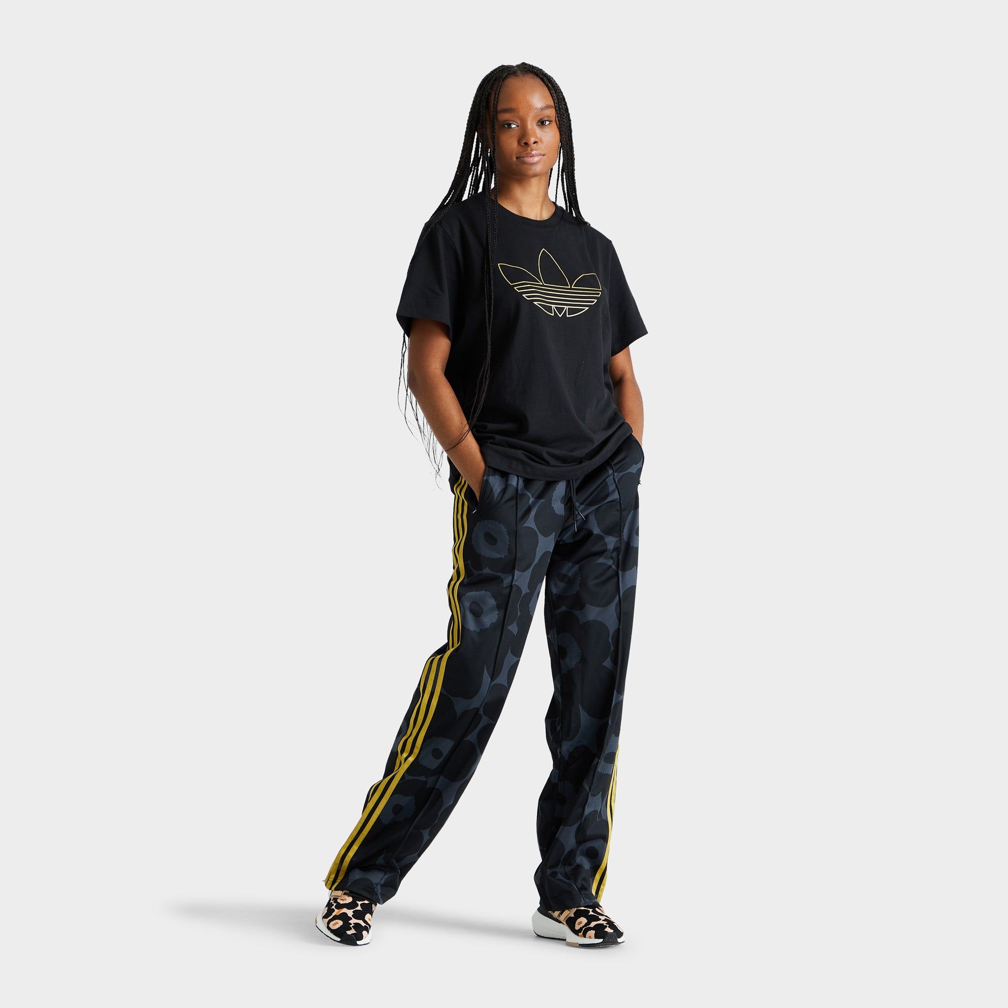 adidas Originals Women's Golden Trefoil T-shirt / Black sold by JD Sports product image thumbnail 5