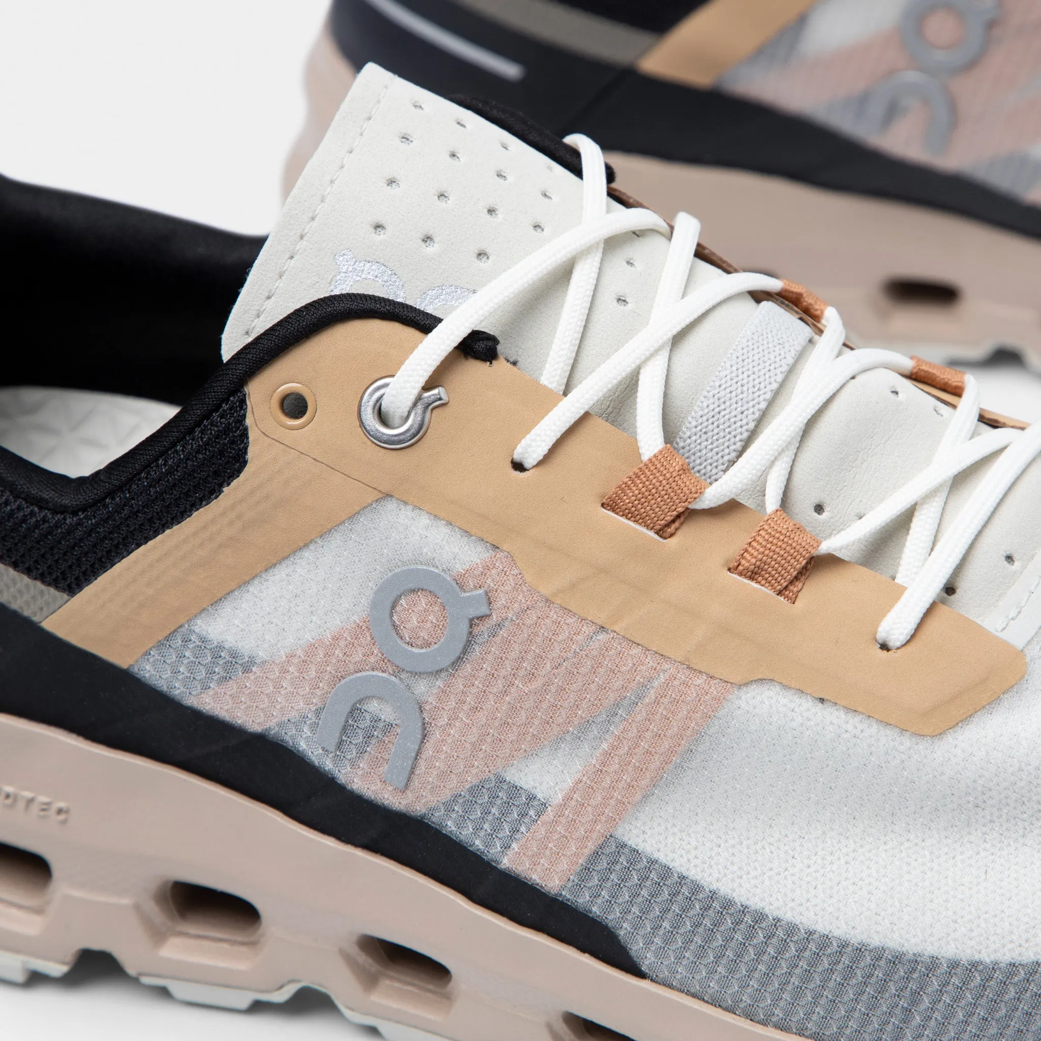 on Running Cloud Vista White / Black - Orange sold by JD Sports product image thumbnail 3