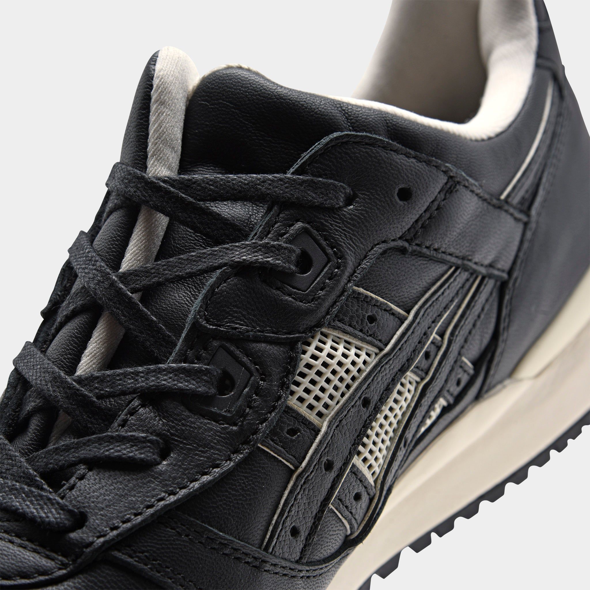 ASICS Gel-Lyte III OG Black / Black sold by JD Sports product image thumbnail 3