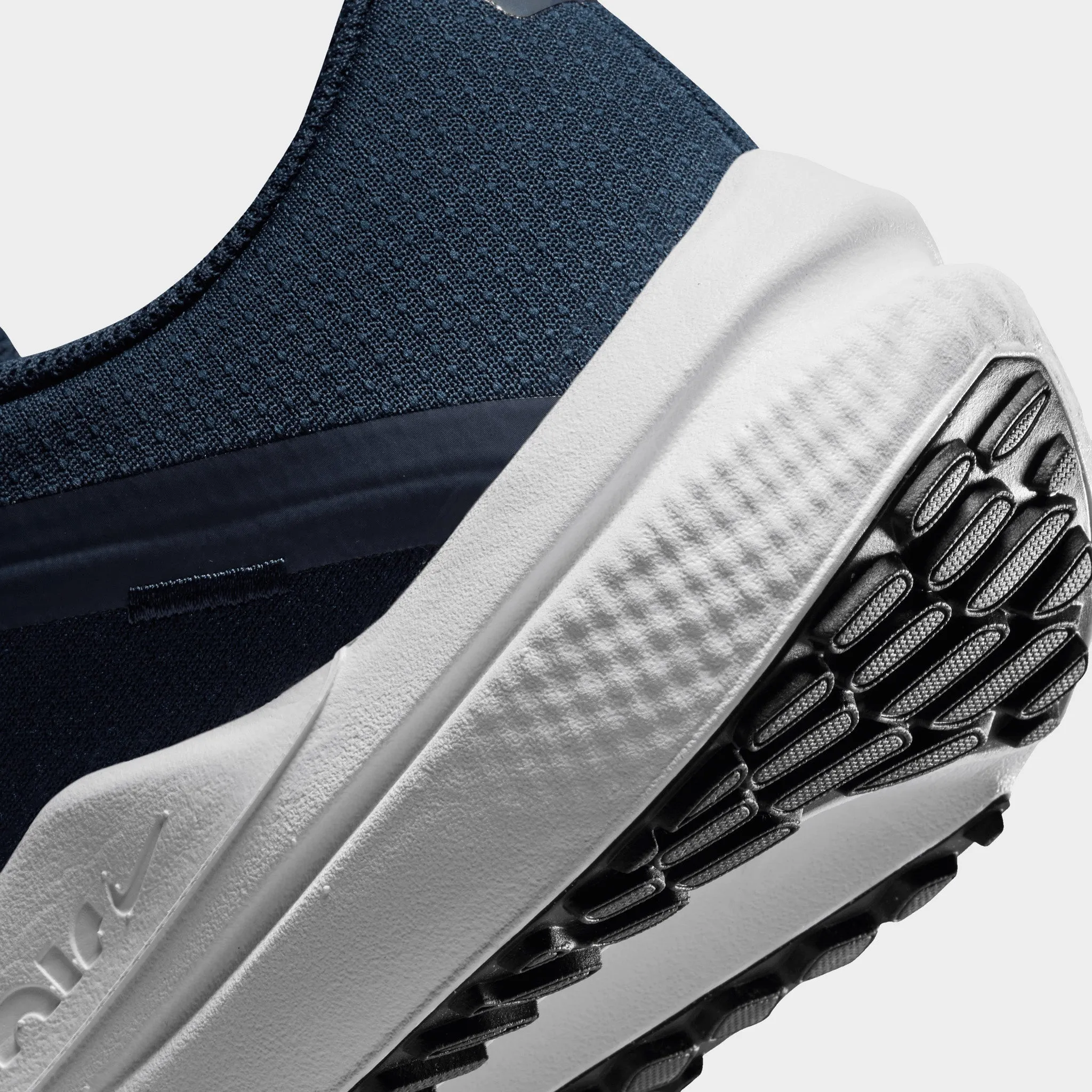Nike Air Zoom Winflo 10 
College Navy Metallic Silver
LIKE NEW
OFFERS WELCOME Nike Air Winflo 10 Navy/Silver Men main image 2