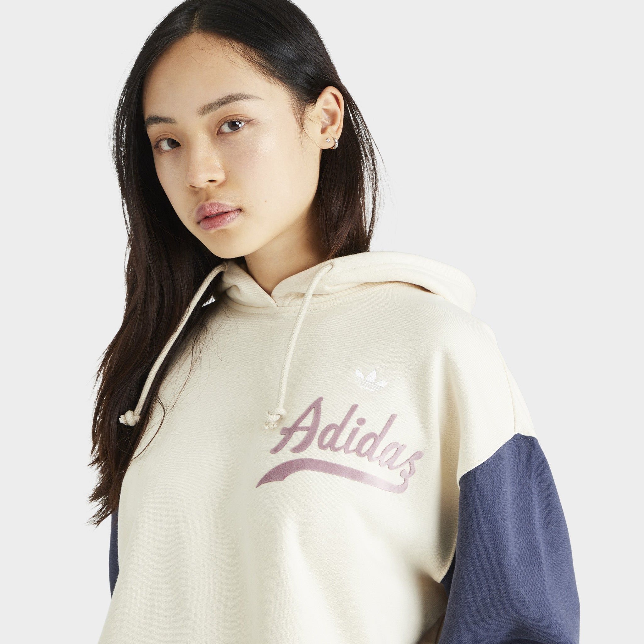 adidas Originals Women’s Modern B-Ball Pullover Hoodie Wonder White / Shadow Navy sold by JD Sports product image thumbnail 3