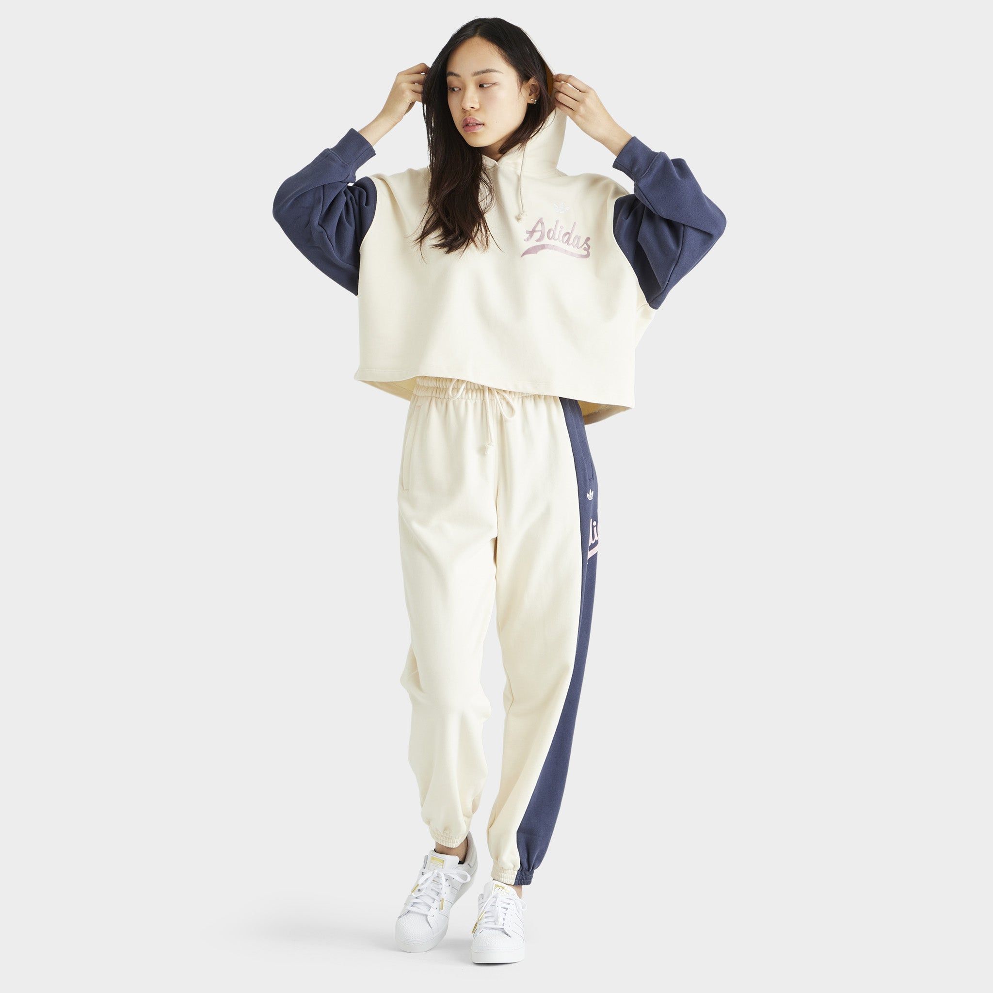 adidas Originals Women’s Modern B-Ball Pullover Hoodie Wonder White / Shadow Navy sold by JD Sports product image thumbnail 5