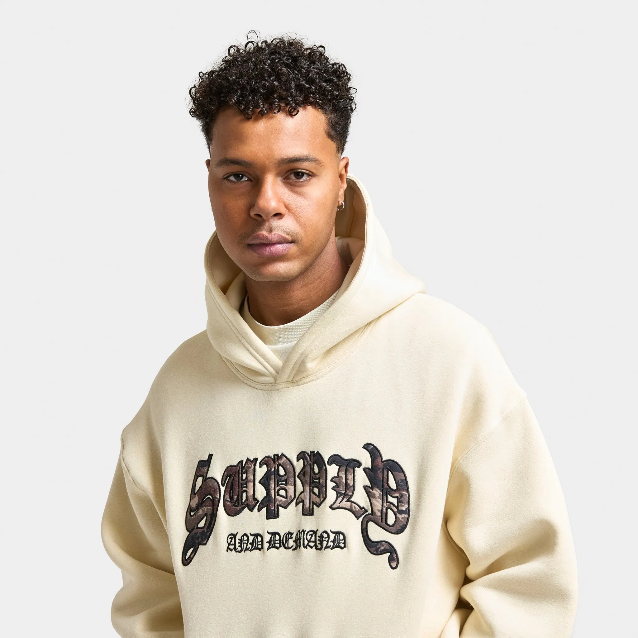 Supply & Demand Hamlin Hoodie / White Asparagus sold by JD Sports product image thumbnail 3