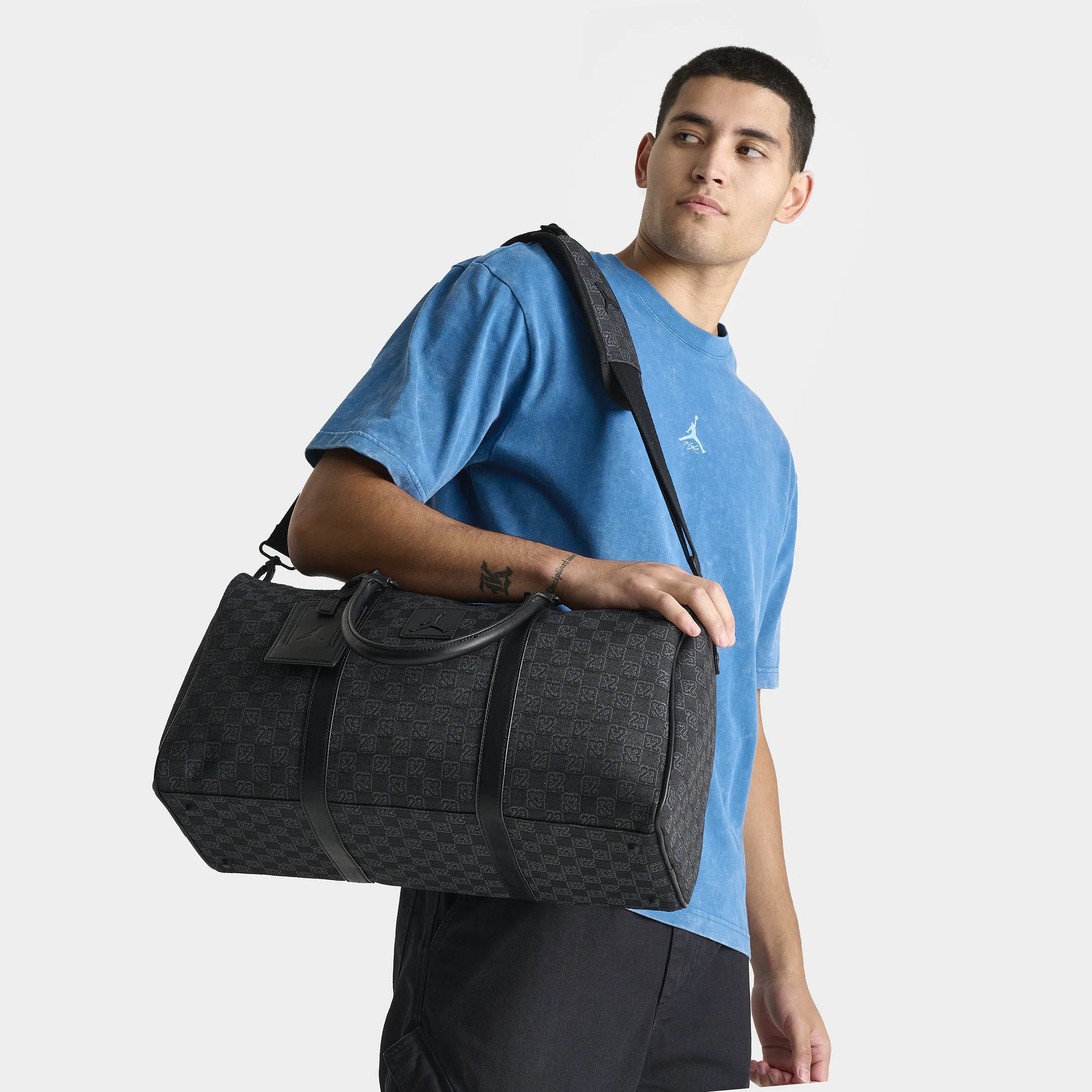Jordan Monogram Duffle Bag / Black sold by JD Sports product image thumbnail 4