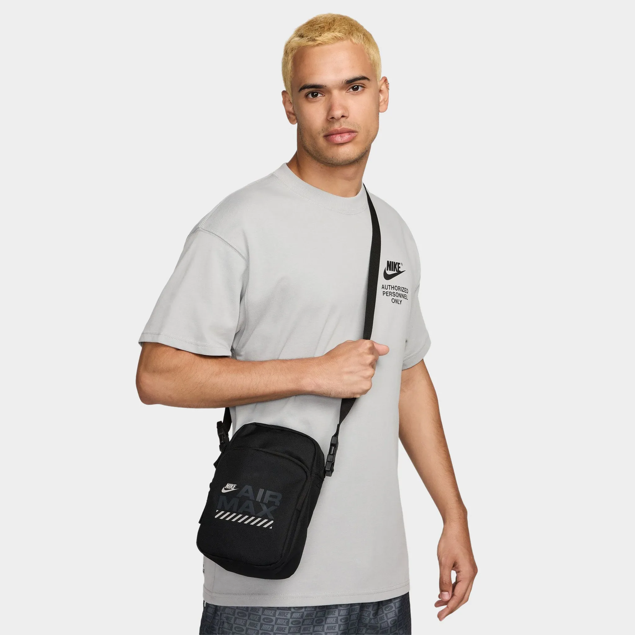 Nike Heritage Crossbody / Black sold by JD Sports