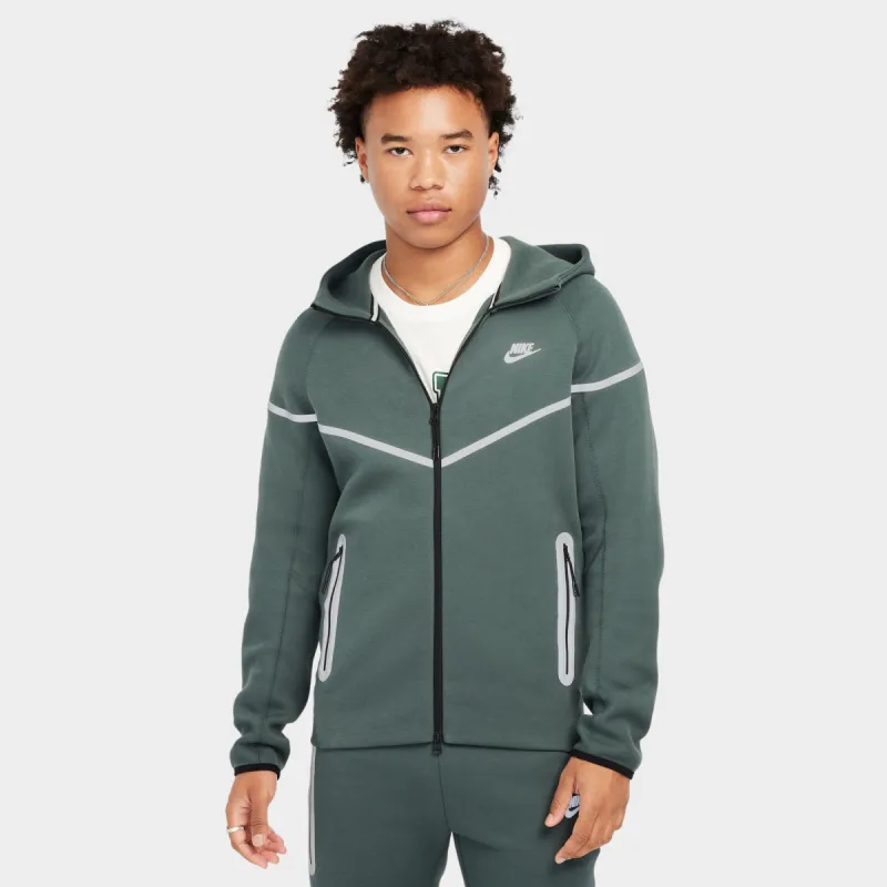 Nike Sportswear Tech Fleece Full-Zip Windrunner Vintage Green / Bemis Silver sold by JD Sports