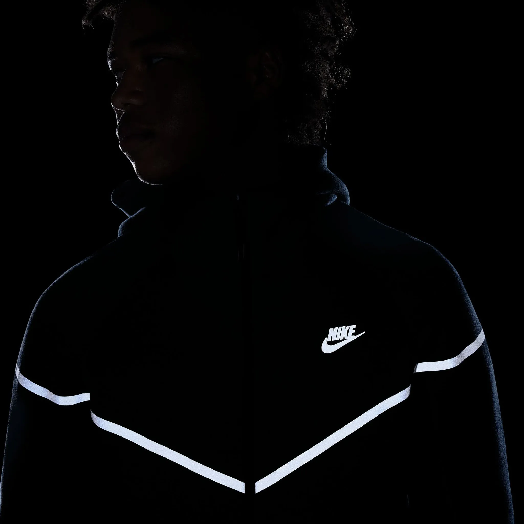 Nike Sportswear Tech Fleece Full-Zip Windrunner Vintage Green / Bemis Silver sold by JD Sports product image thumbnail 5