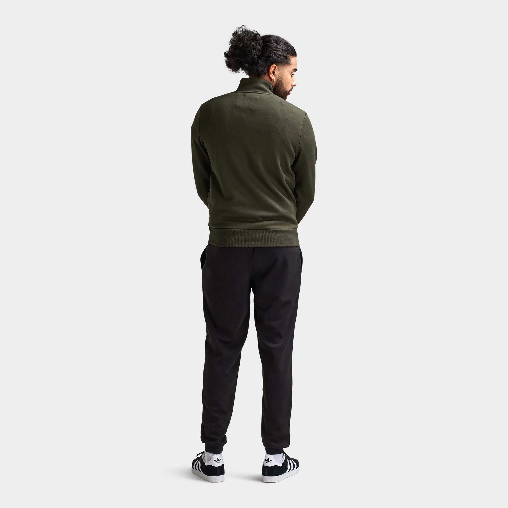 Fred Perry Badge Half Zip Sweatshirt / Hunting Green sold by JD Sports product image thumbnail 5