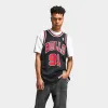 Mitchell & Ness NBA Chicago Bulls Dennis Rodman Swingman Jersey / Black sold by JD Sports