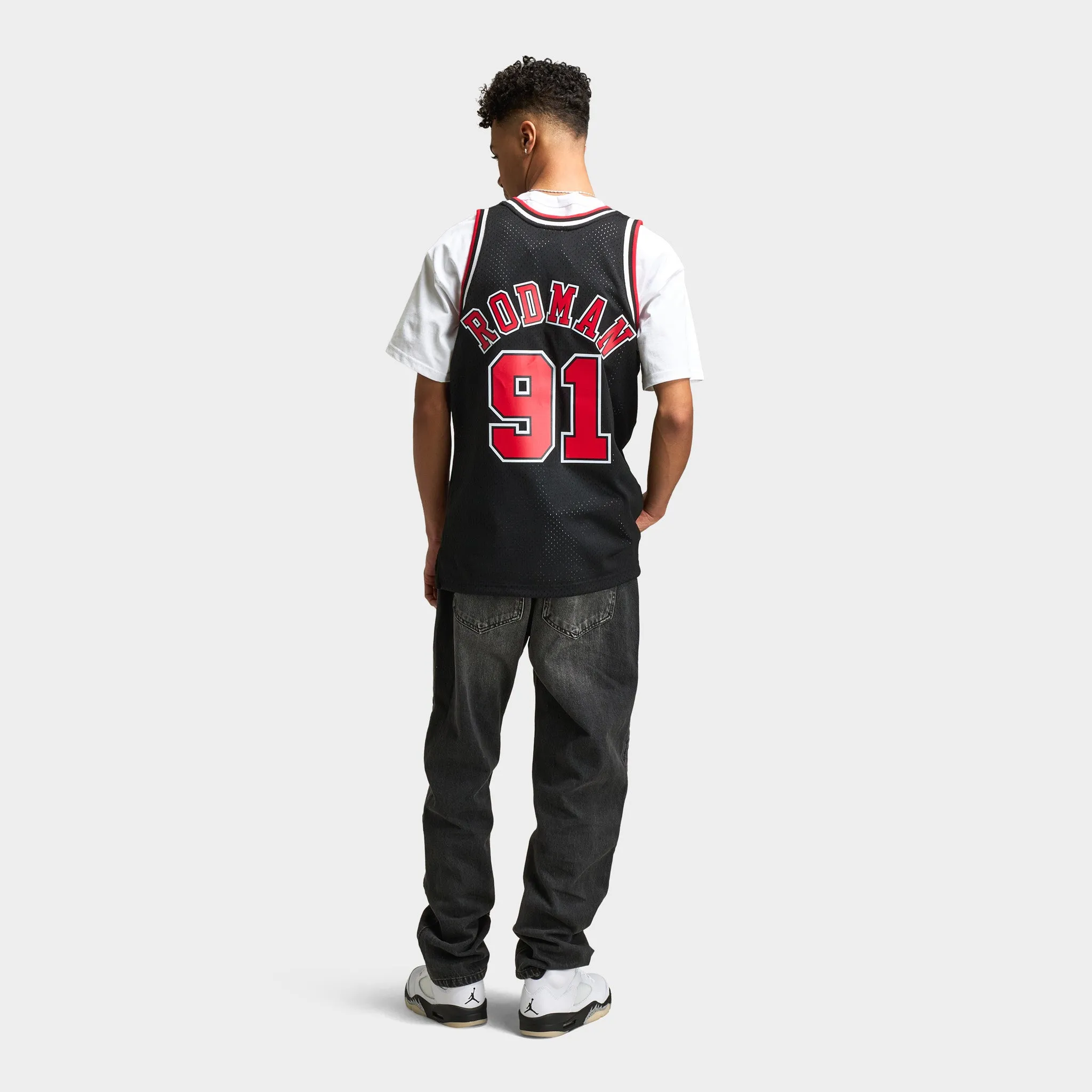 Mitchell & Ness NBA Chicago Bulls Dennis Rodman Swingman Jersey / Black sold by JD Sports product image thumbnail 5