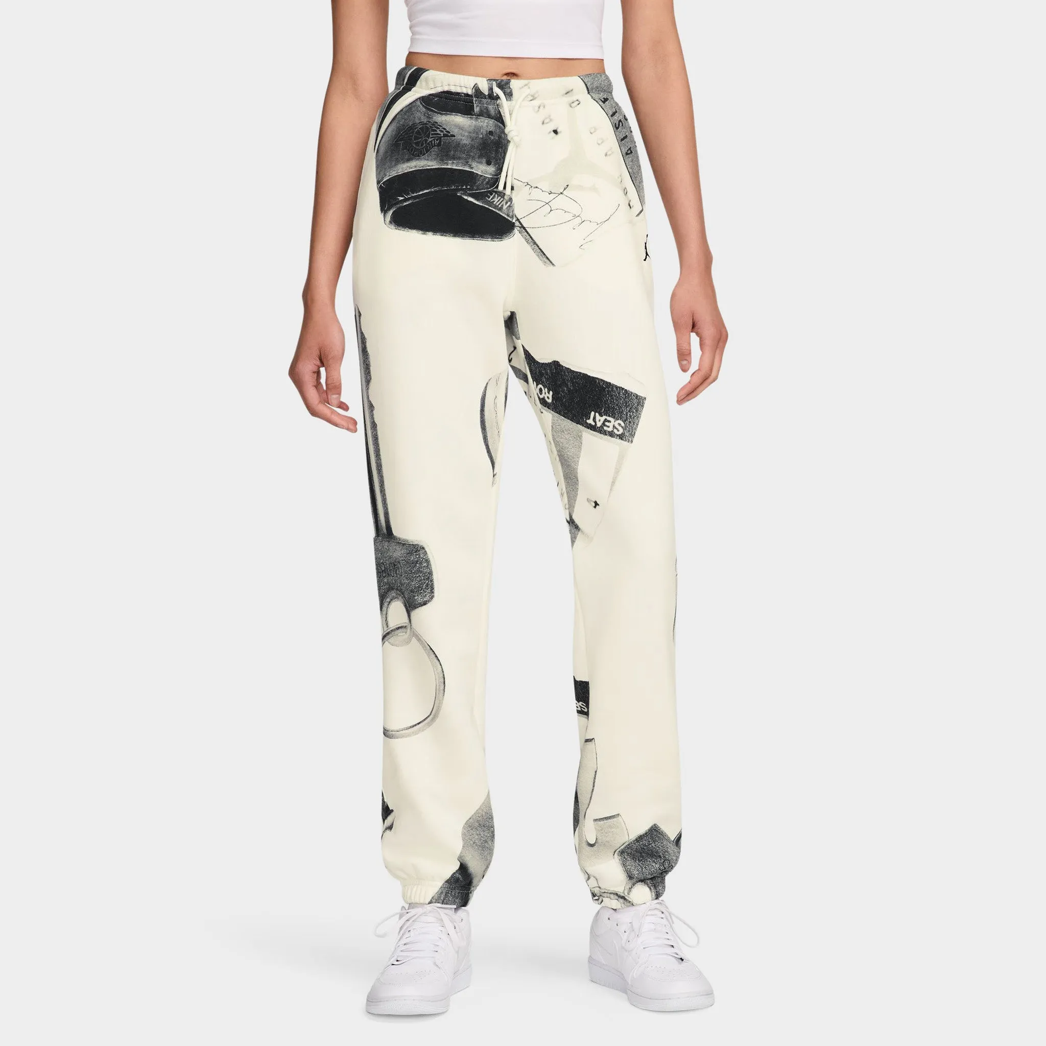 Jordan Women's Brooklyn All Over Print Fleece Pants Sail / Black sold by JD Sports