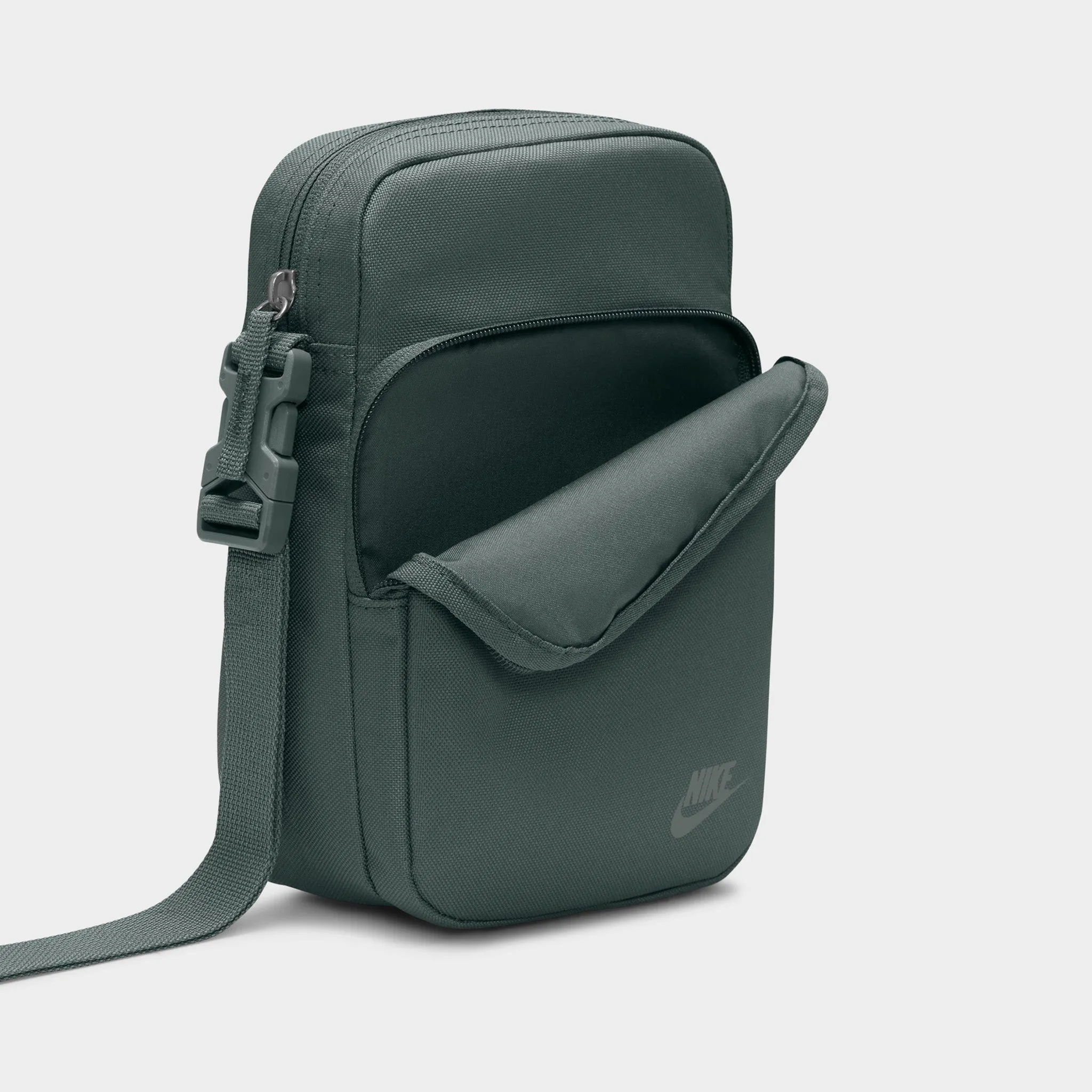 Nike Heritage Crossbody Bag Vintage Green / Mica Green sold by JD Sports product image thumbnail 5