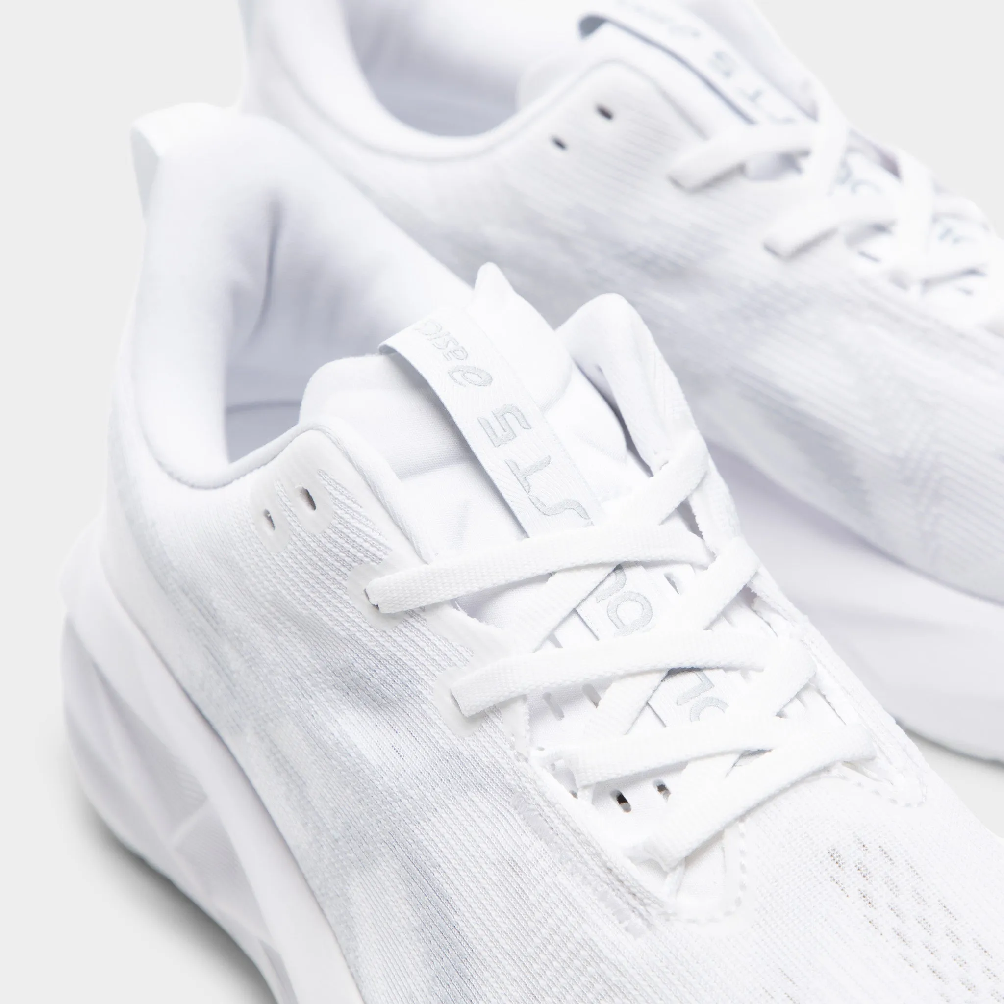 ASICS Novablast 5 White / Piedmont Grey sold by JD Sports product image thumbnail 3