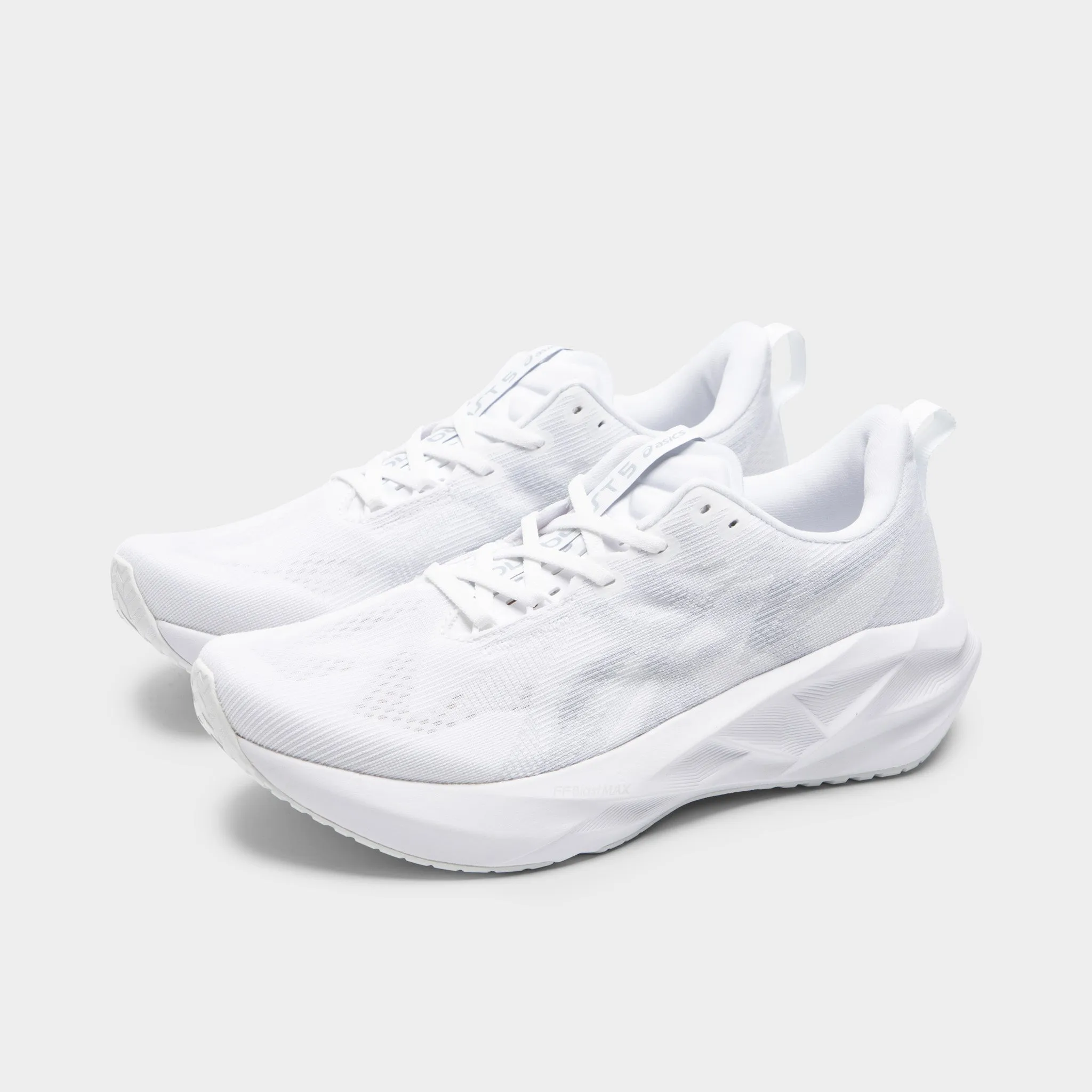 ASICS Novablast 5 White / Piedmont Grey sold by JD Sports product image thumbnail 2