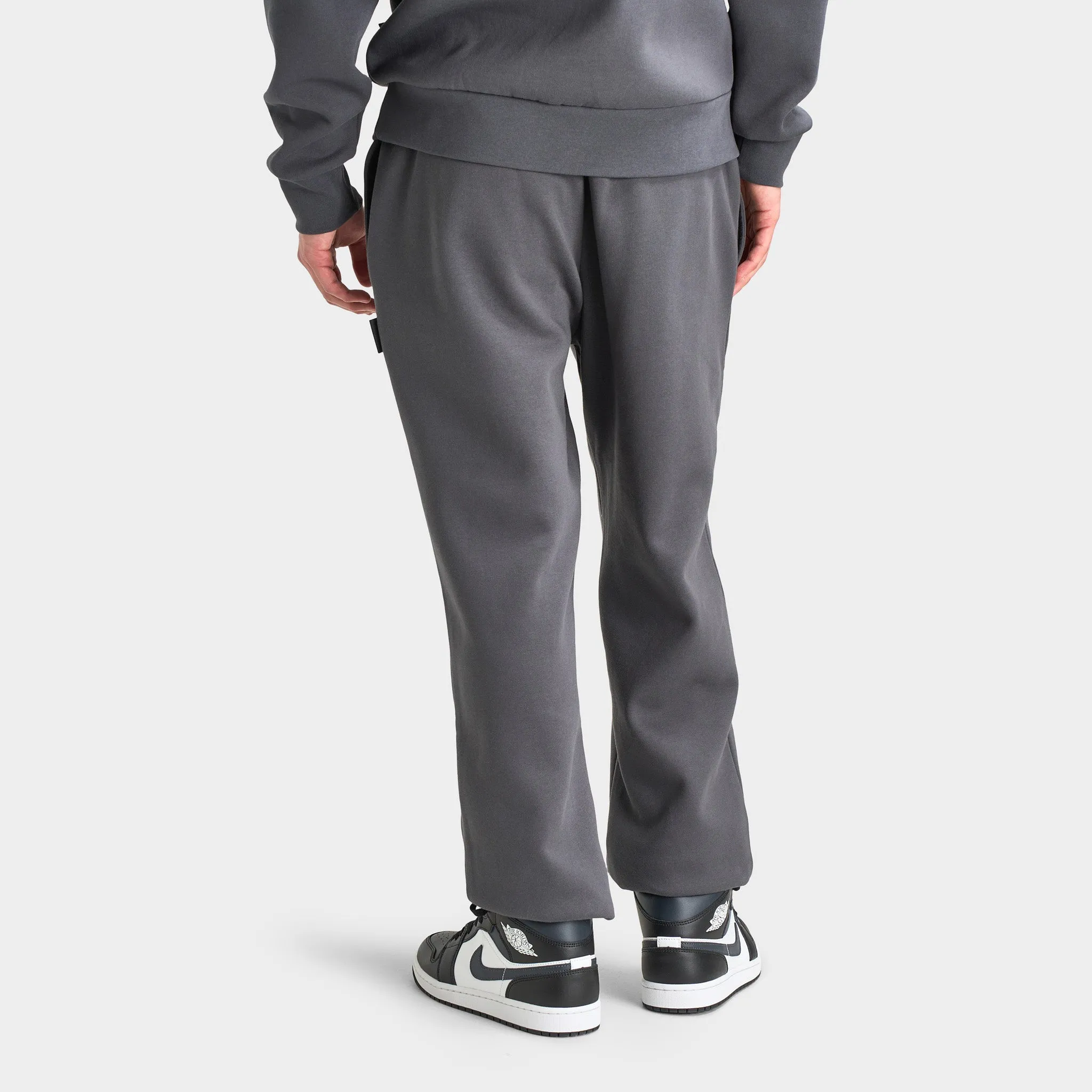 Hoodrich Crown Oversized Joggers Asphalt / Lychee sold by JD Sports product image thumbnail 4