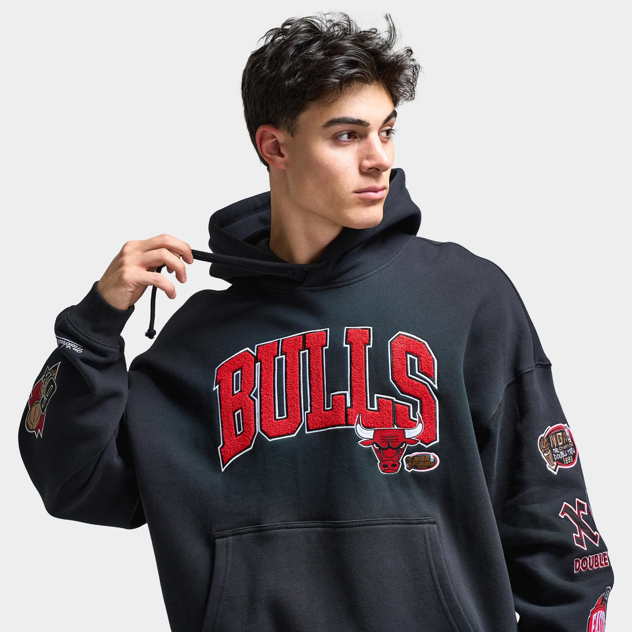 Mitchell & Ness Bulls Arch Multi Logo Hoodie / Black sold by JD Sports product image thumbnail 3