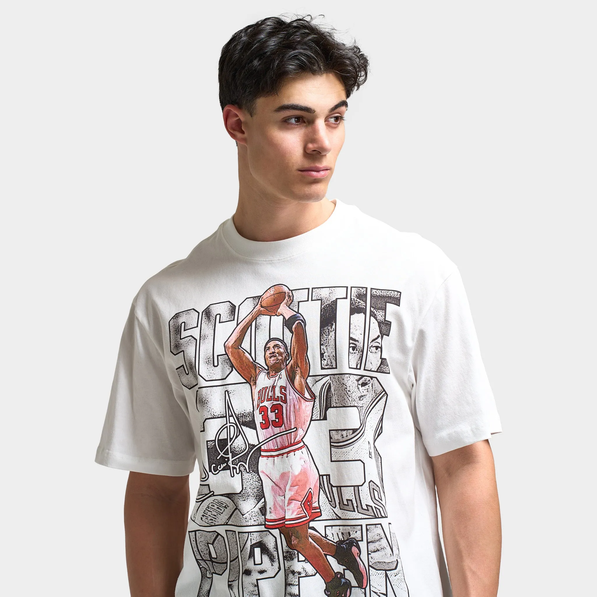 Mitchell & Ness Pippen Mono Dunk T-Shirt / White sold by JD Sports product image thumbnail 3