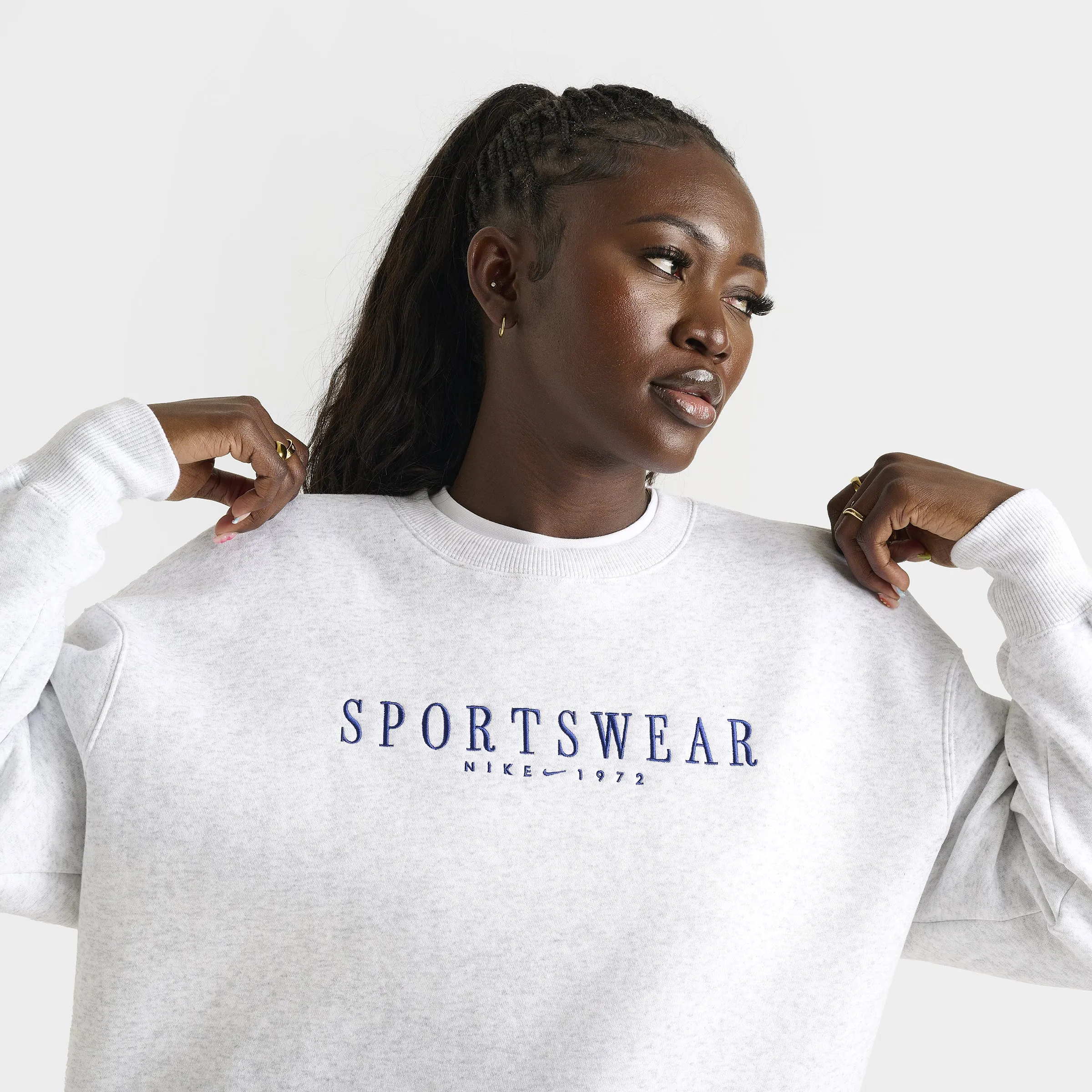 Nike Sportswear Women's Phoenix Fleece Oversized Crewneck Birch Heather / Deep Royal Blue sold by JD Sports product image thumbnail 4