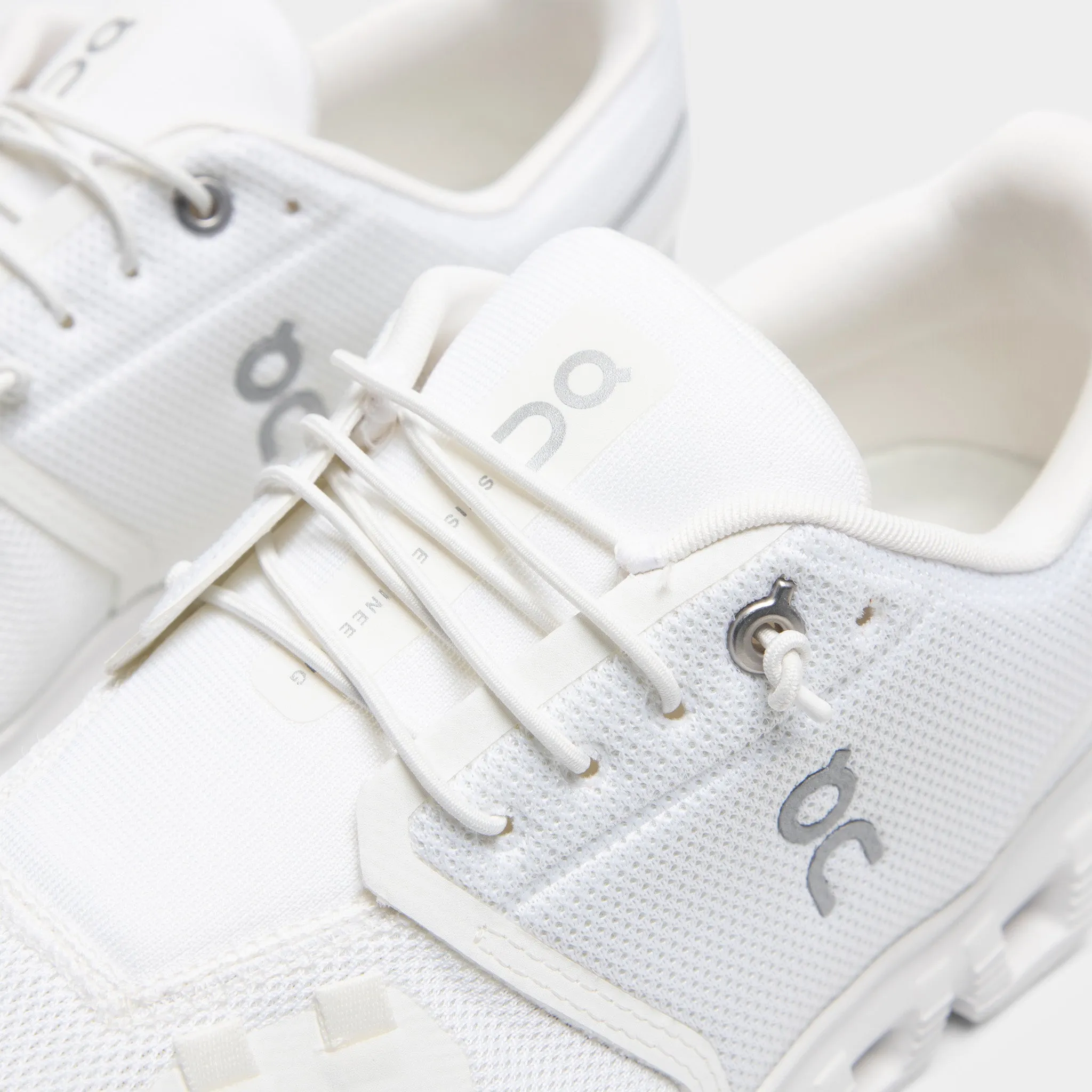On Cloud 6 White / White sold by JD Sports product image thumbnail 5