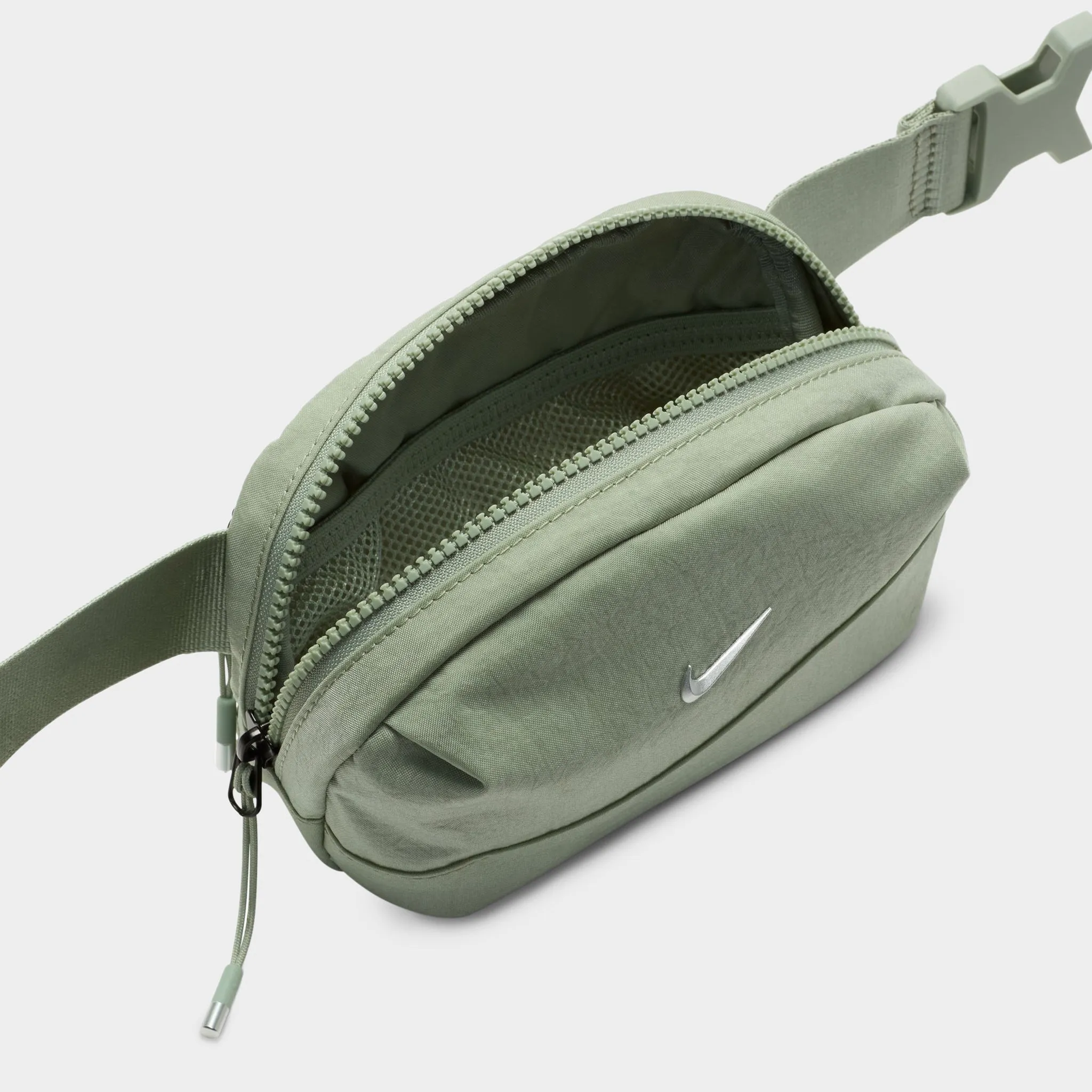 Nike Aura Crossbody Bag (2L) Jade Horizon / Matte Silver sold by JD Sports product image thumbnail 4