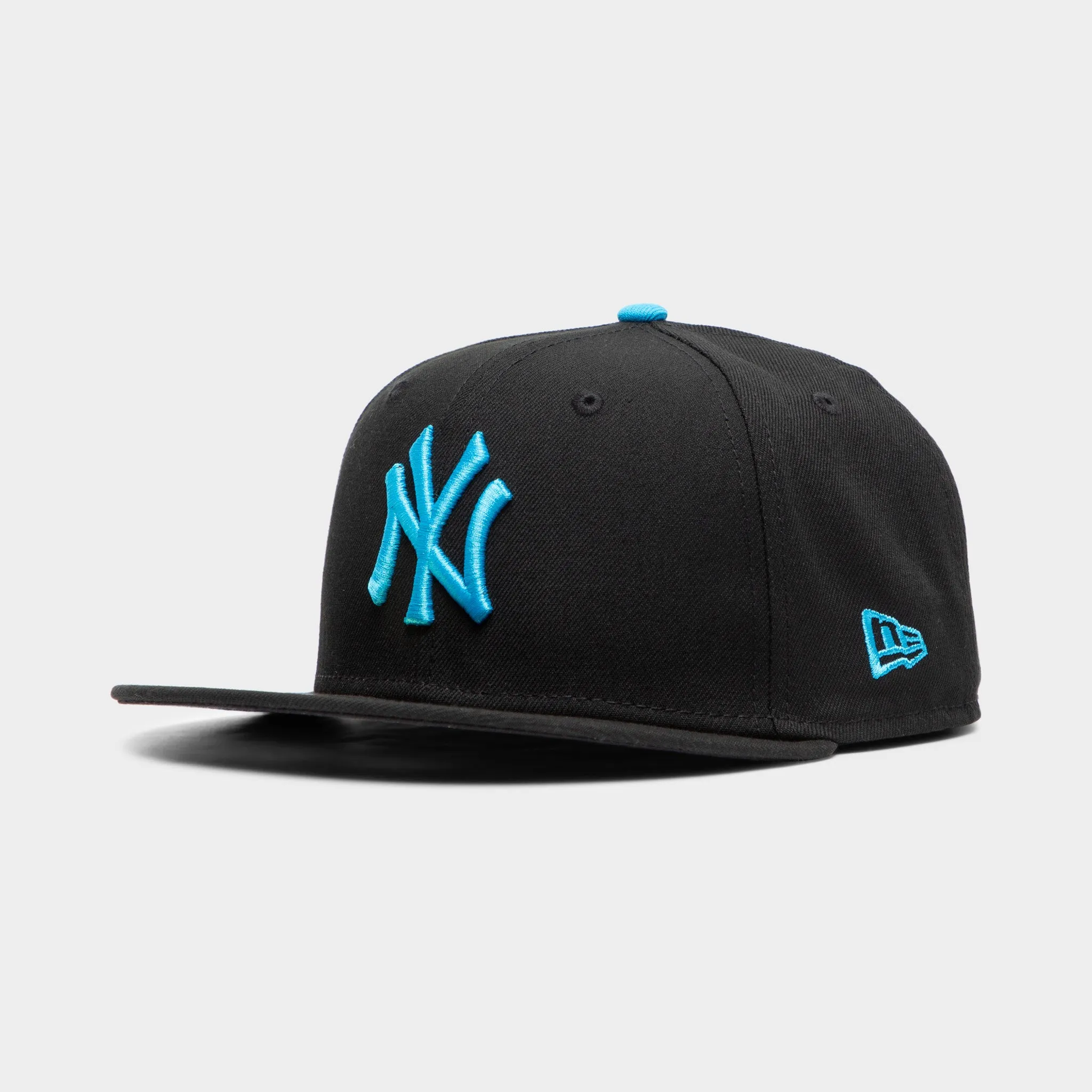 New Era New York Yankees 59Fifty Cap Black / Blue Fanatic sold by JD Sports
