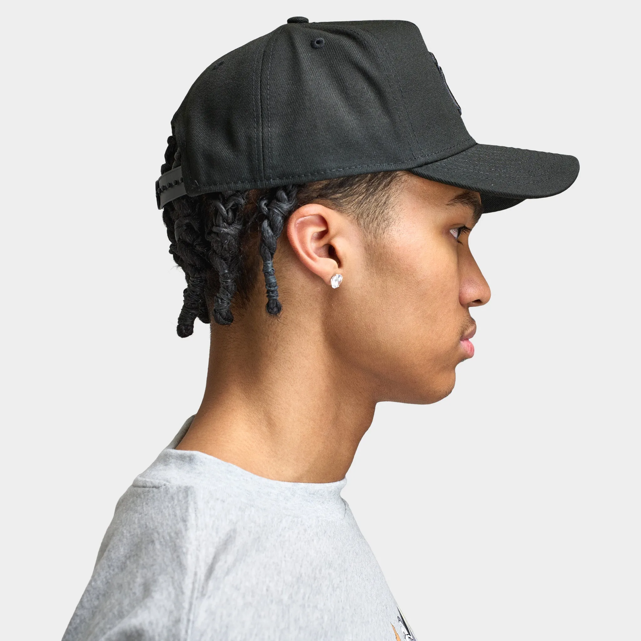 New Era New York Yankees 9FORTY A-Frame Snapback Black / Black sold by JD Sports product image thumbnail 2