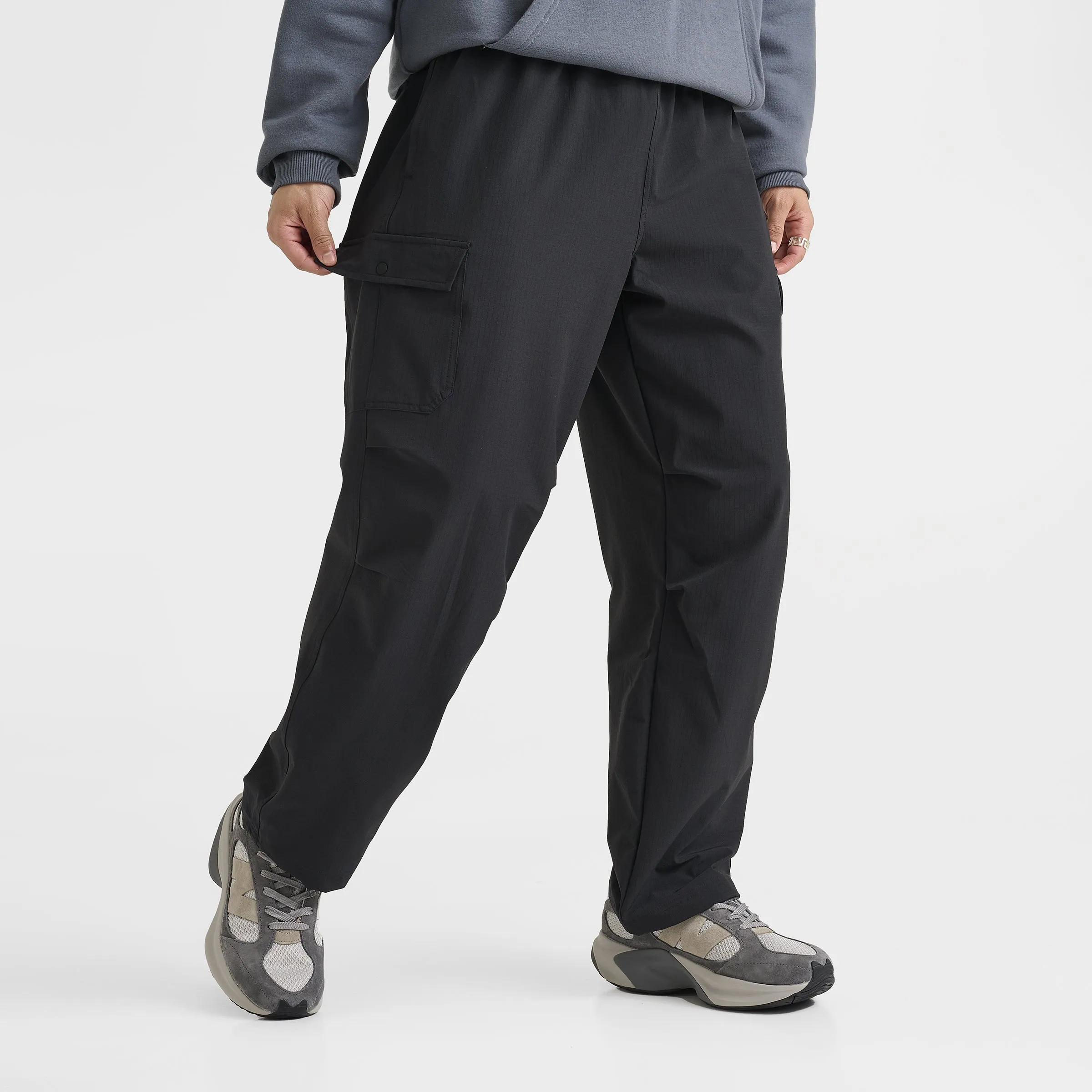 New Balance Ripstop Cargo Pants / Black sold by JD Sports product image thumbnail 3