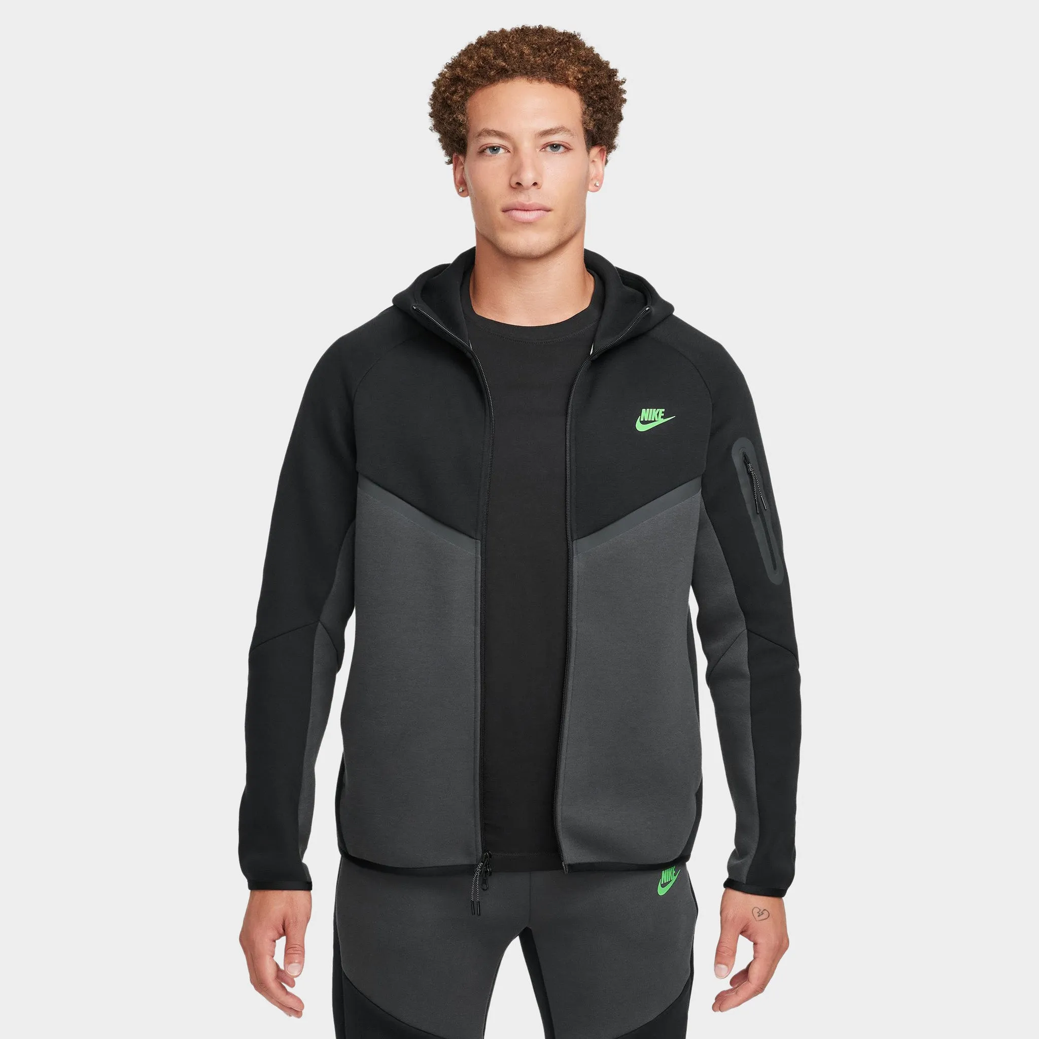Nike Tech Fleece Full-Zip Windrunner Hoodie Black / Anthracite - Green Strike sold by JD Sports