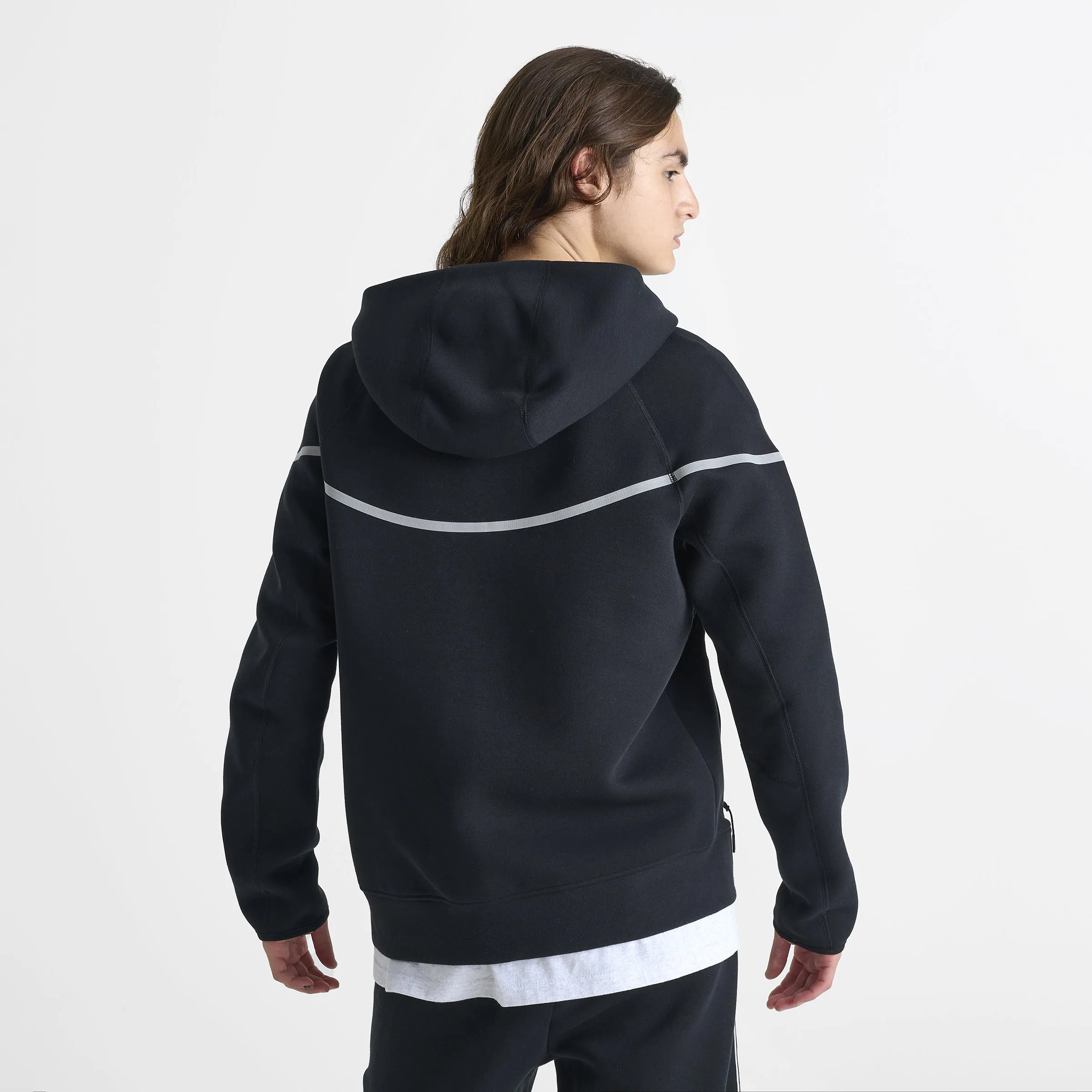 Nike Tech Windrunner Reflective Full Zip Fleece Jacket Black / Bemis Silver sold by JD Sports product image thumbnail 2