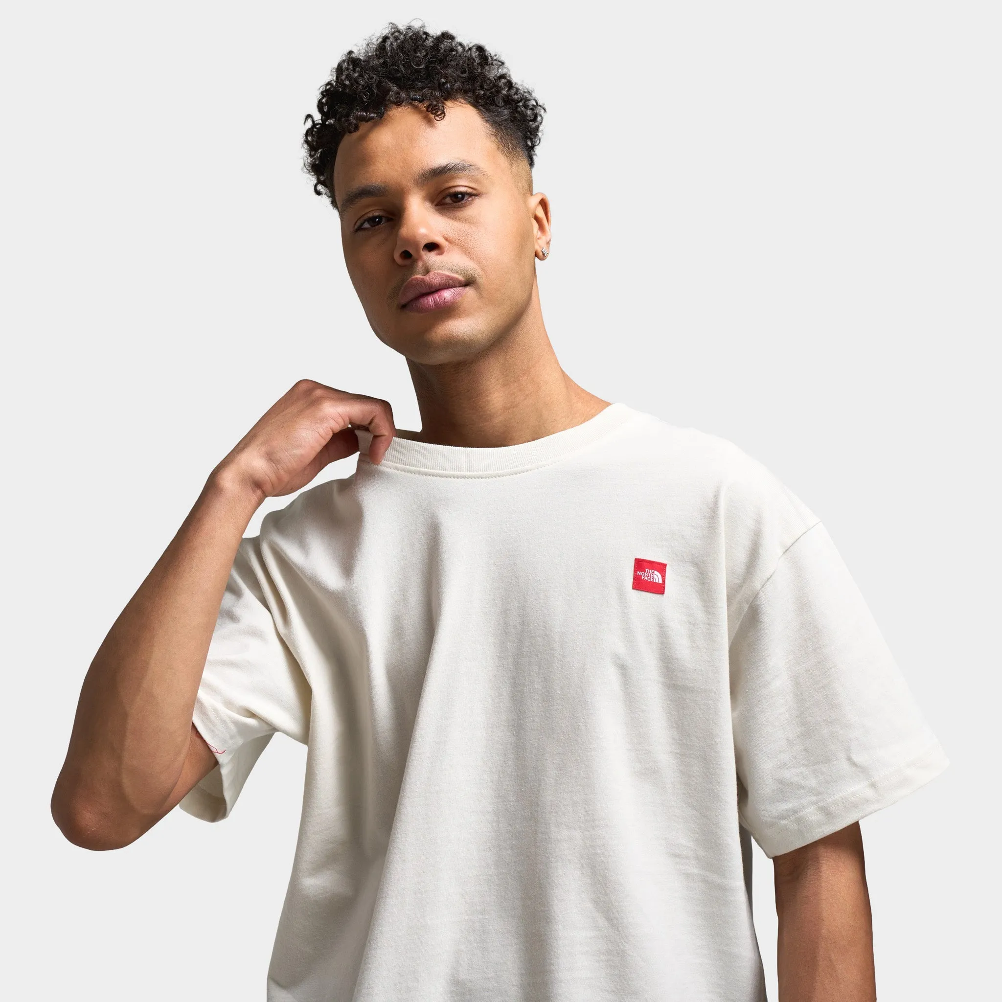 The North Face Red Box Kilimanjaro Heavyweight T-Shirt / White Dune sold by JD Sports product image thumbnail 4