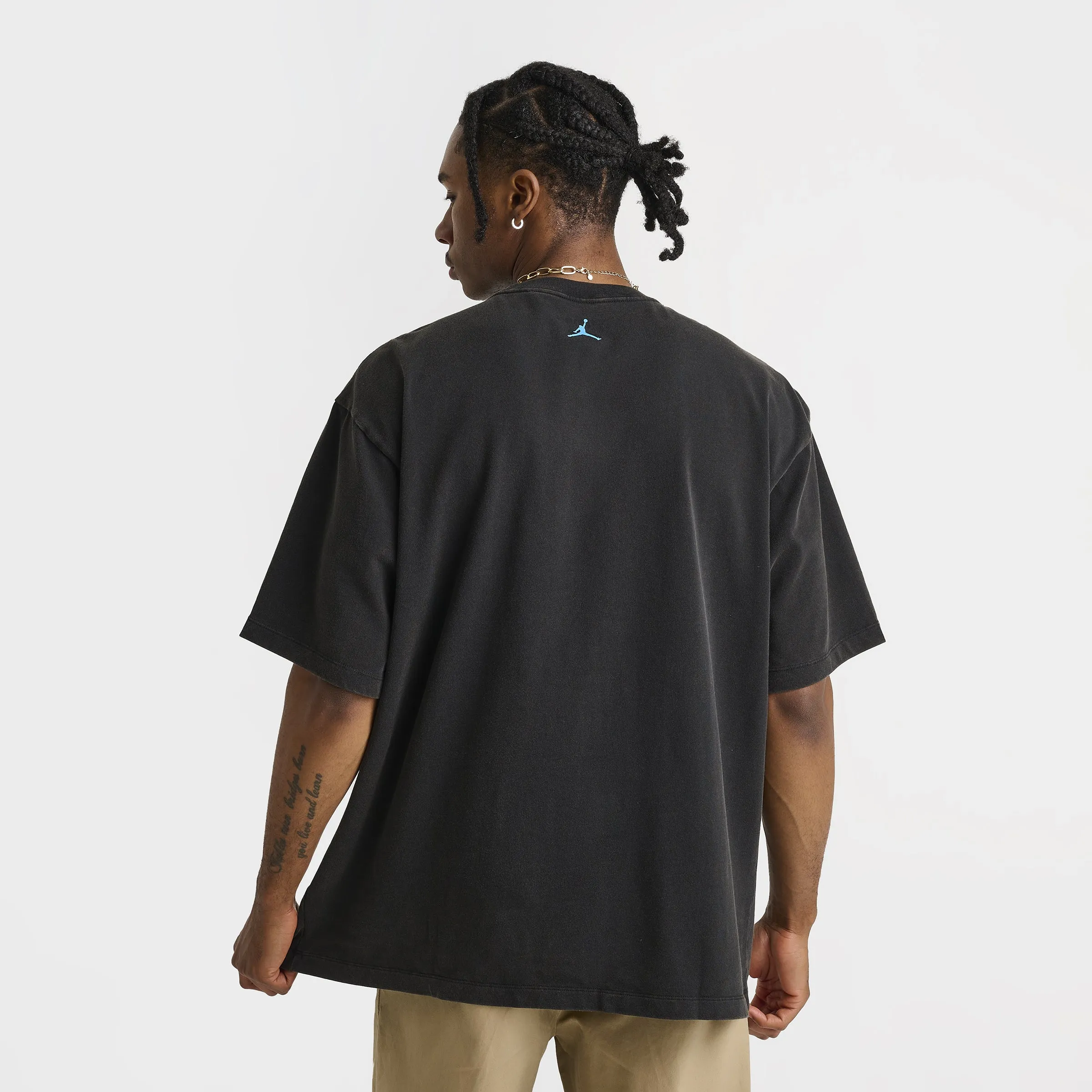 Jordan Flight Essentials Oversized Graphic T-Shirt Black / Dark Powder Blue sold by JD Sports product image thumbnail 2