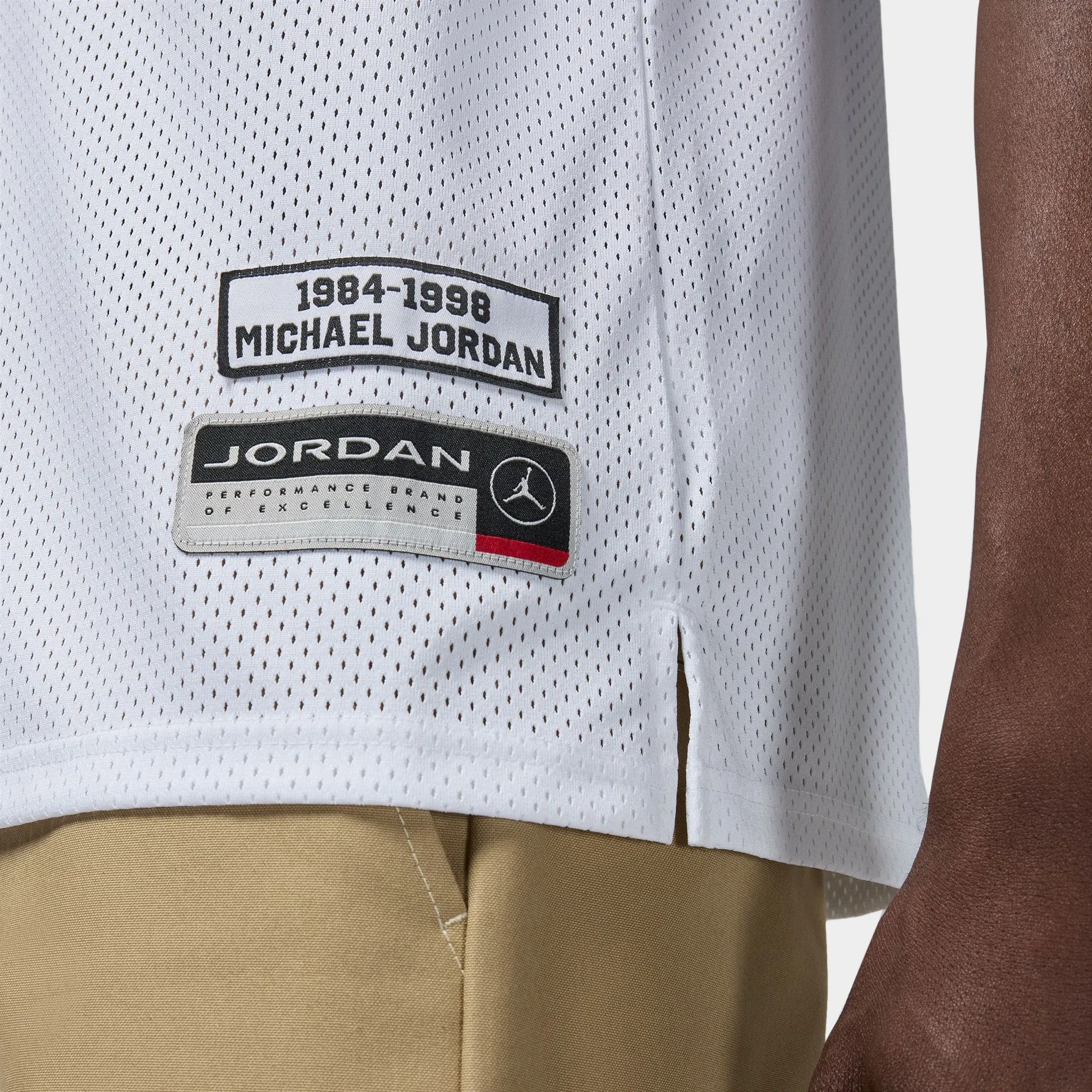 Jordan Essentials Summer Jersey White / Gym Red sold by JD Sports product image thumbnail 4