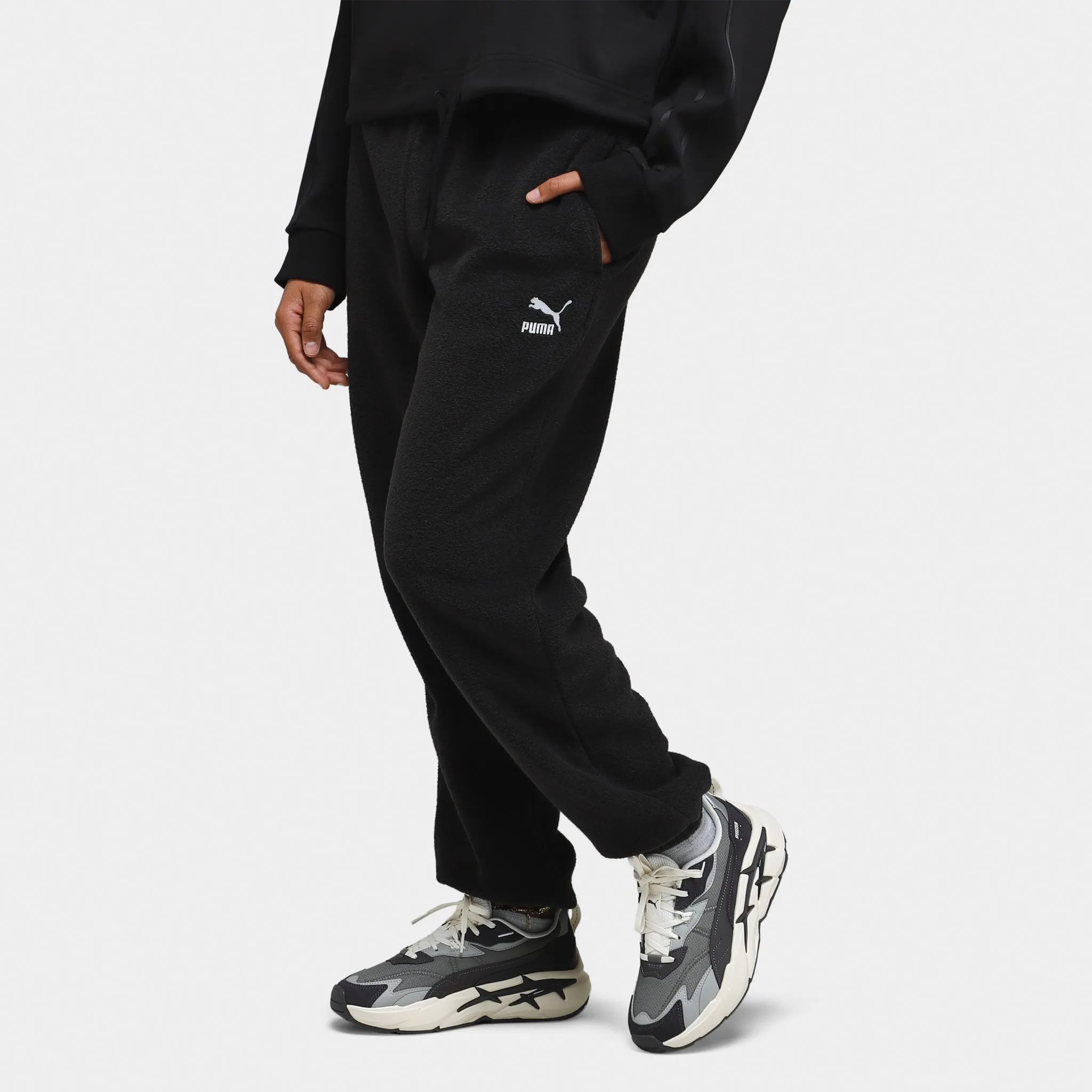 Puma Women's Classics Fleece Sweatpants / Puma Black sold by JD Sports product image thumbnail 4