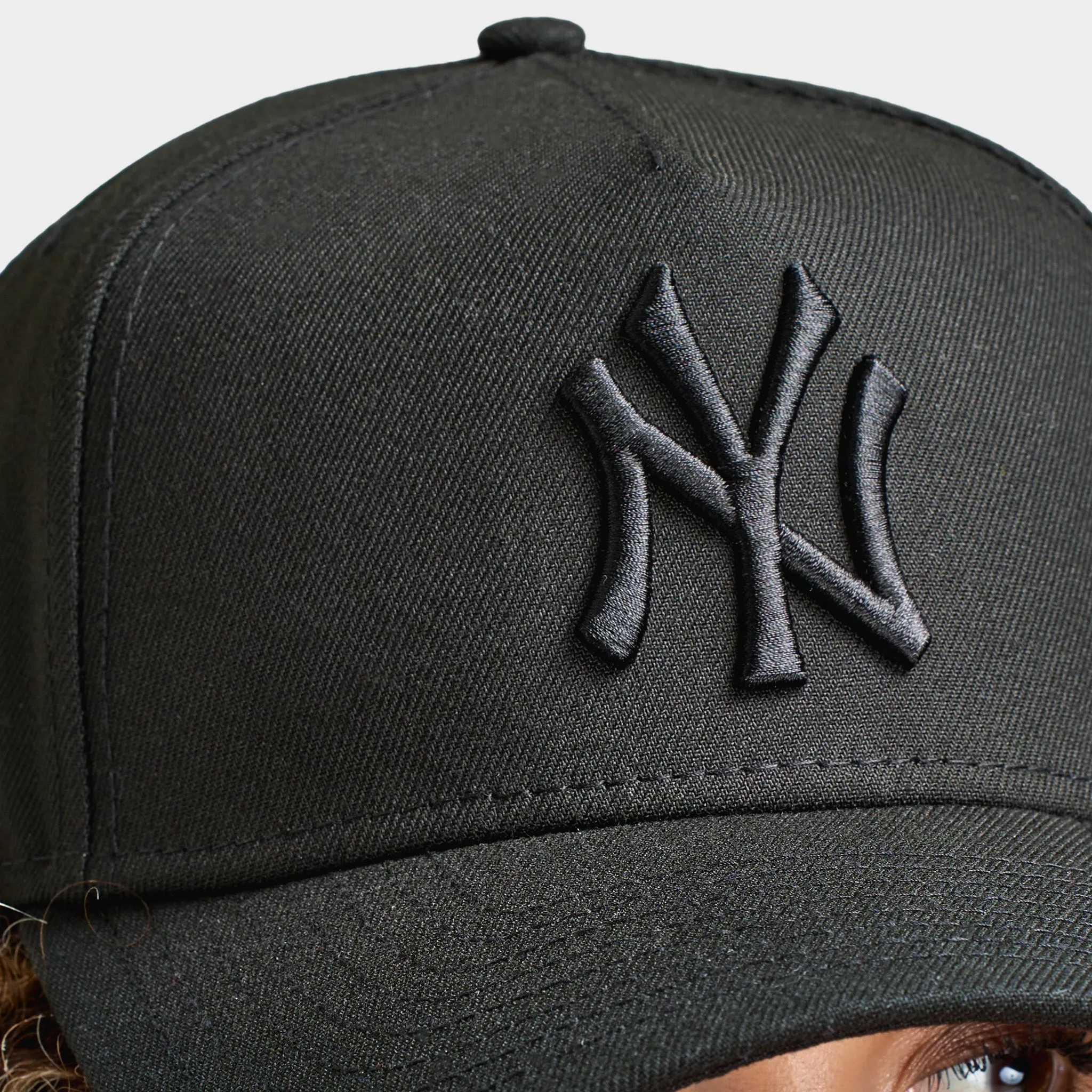 New Era New York Yankees 9FORTY AF Black/Black sold by JD Sports product image thumbnail 2