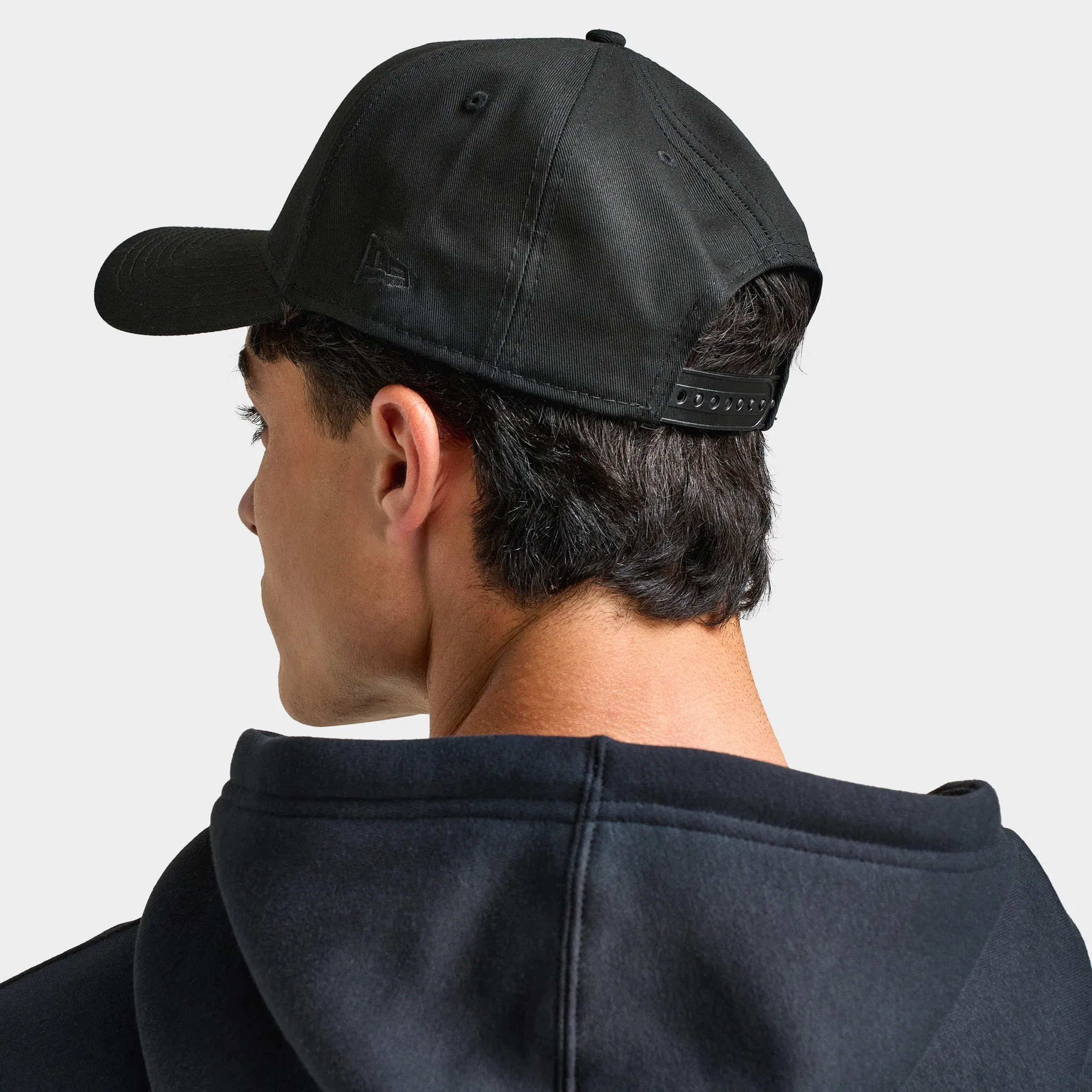 New Era Los Angeles Dodgers 9FORTY A-Frame Black / Black sold by JD Sports product image thumbnail 2