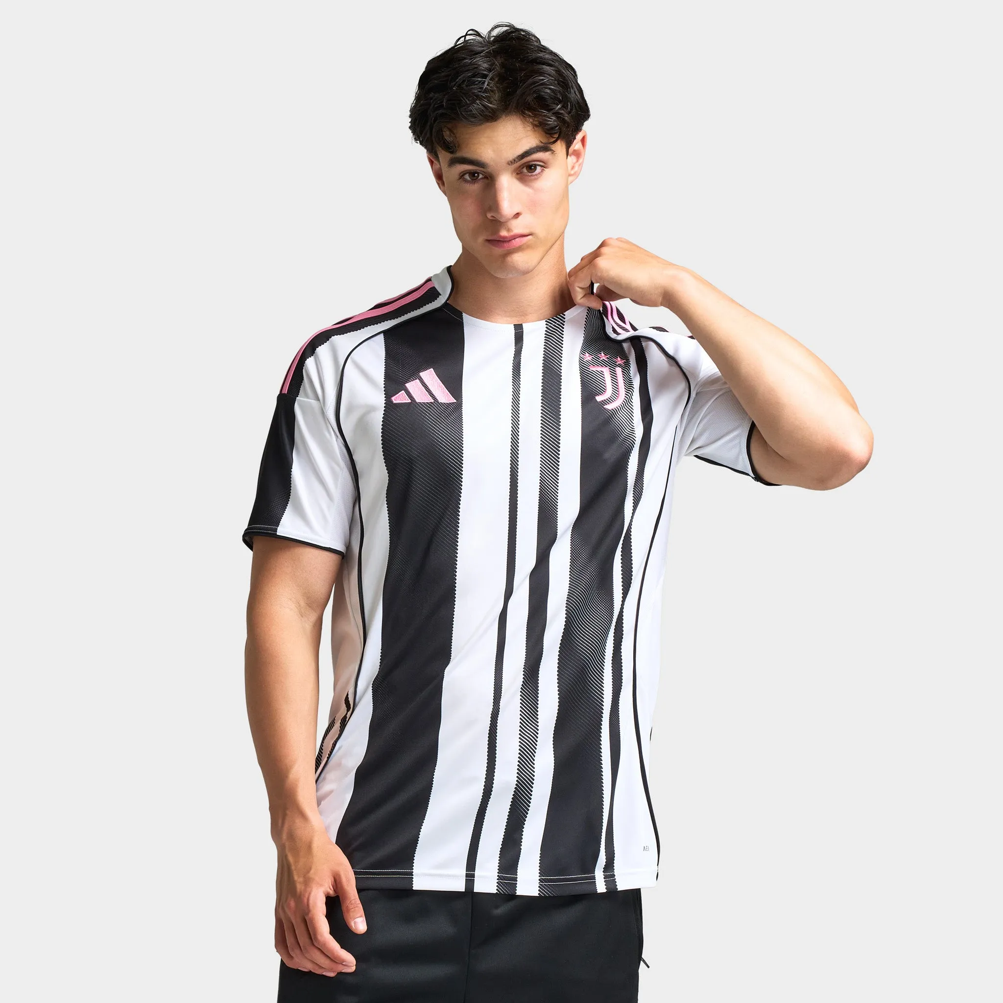 adidas Juventus 25/26 Home Jersey White / Black sold by JD Sports
