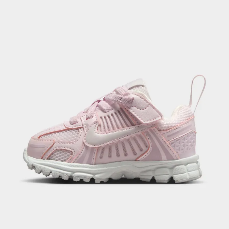 Nike Vomero 5 TD Pearl Pink / Vast Grey - Bleached Lilac sold by JD Sports