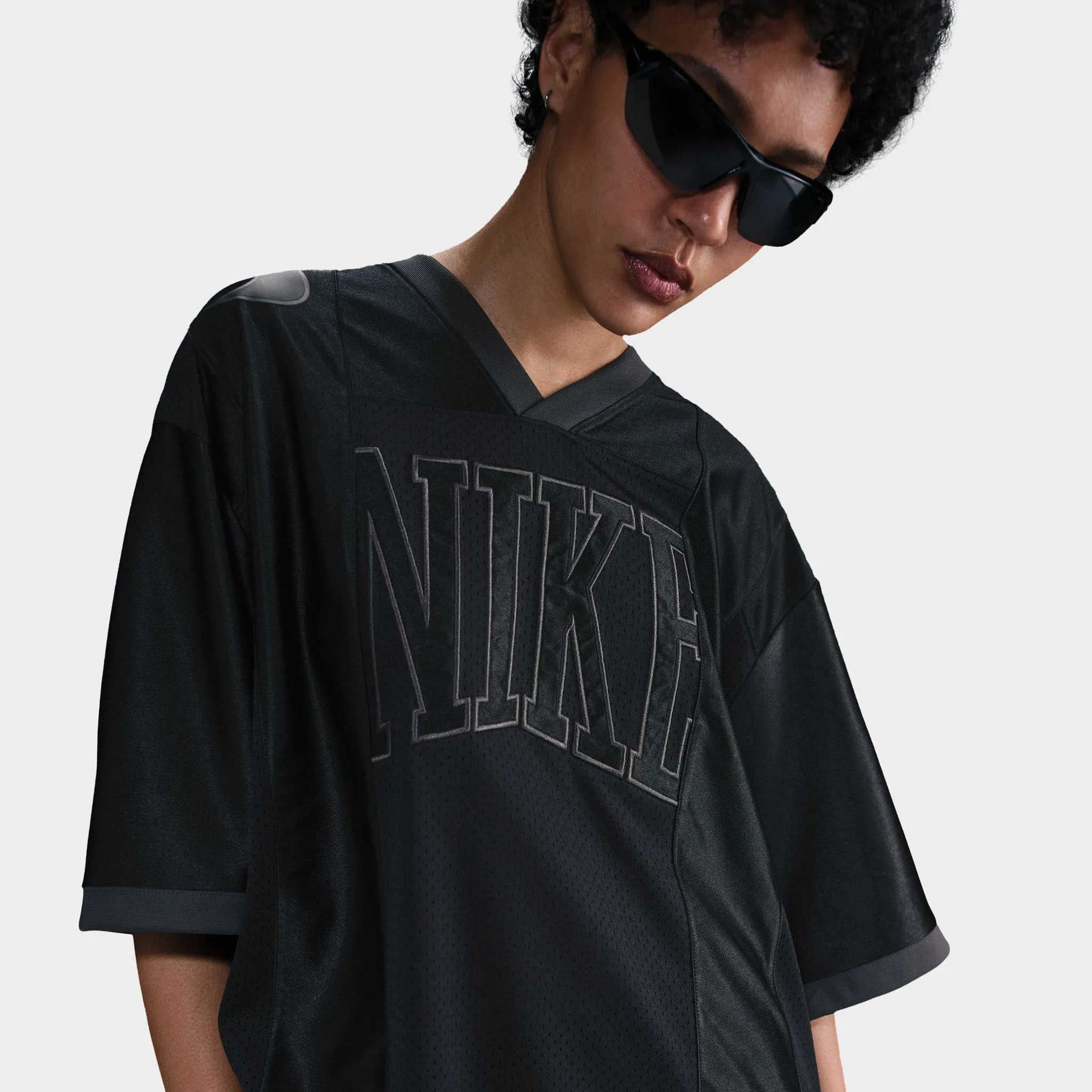 Nike Sportswear Street Women's Oversized Graphic Jersey Black / Anthracite sold by JD Sports product image thumbnail 4