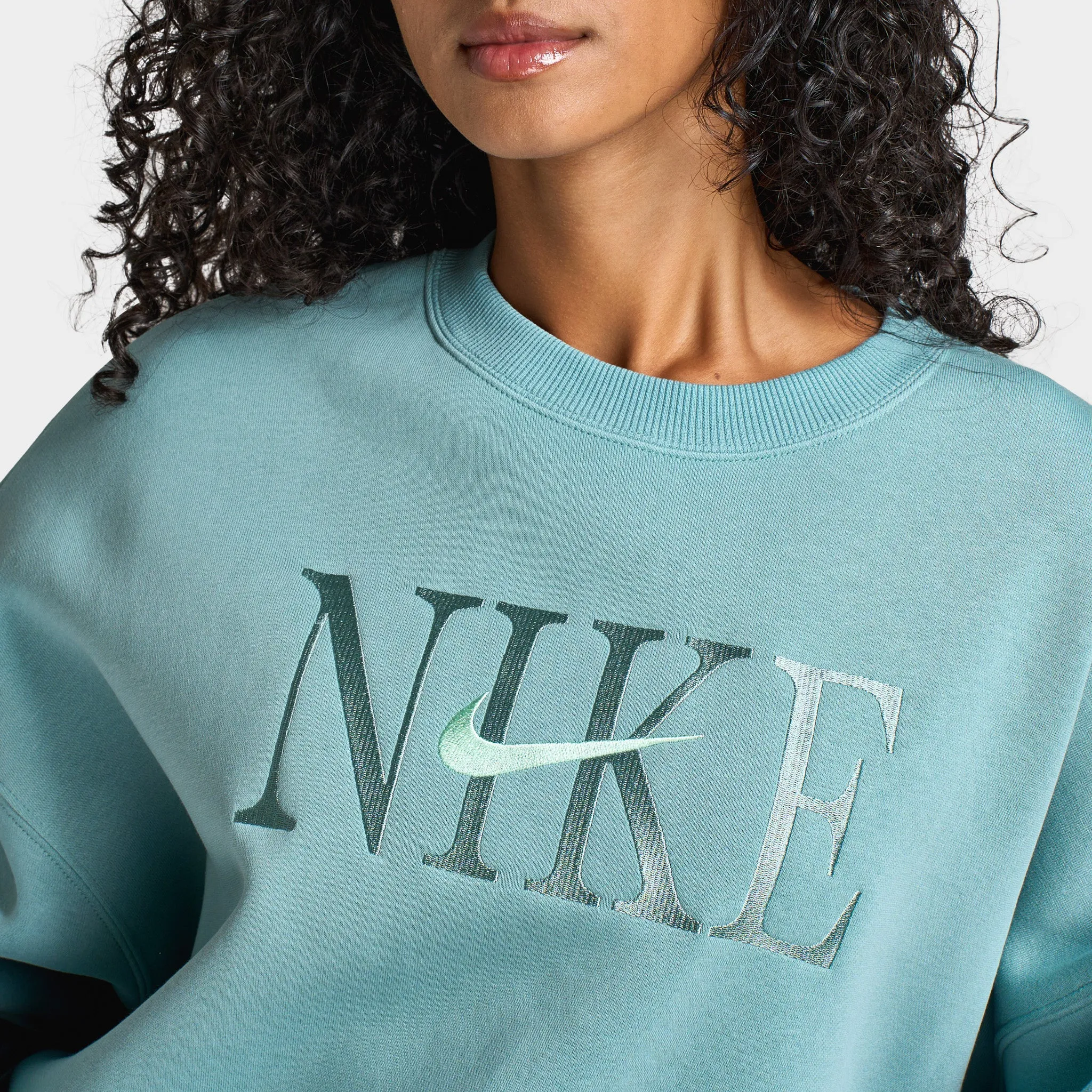 Nike Sportswear Women's Phoenix Fleece Oversized Crewneck Cannon / Mint Foam sold by JD Sports product image thumbnail 4