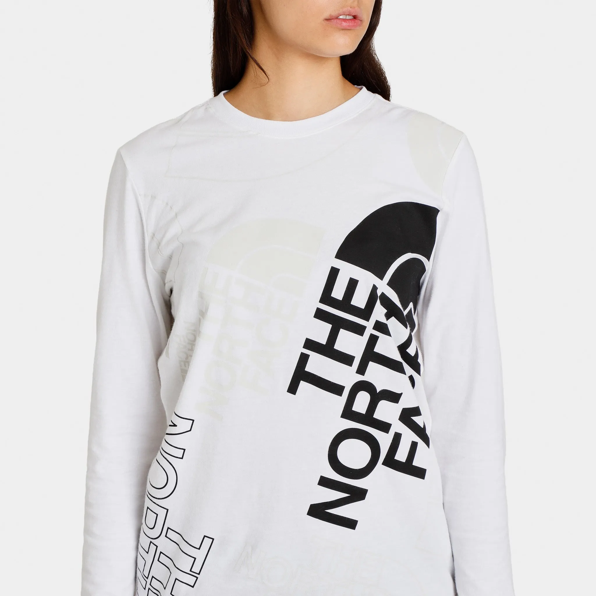 The North Face Women’s Graphic Injection Long Sleeve T-shirt TNF White / Tin Grey sold by JD Sports product image thumbnail 4