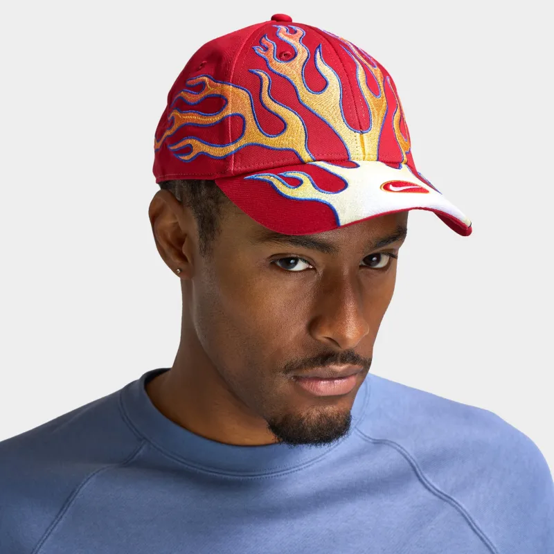 Nike Flame Club Cap / Gym Red made by Nike