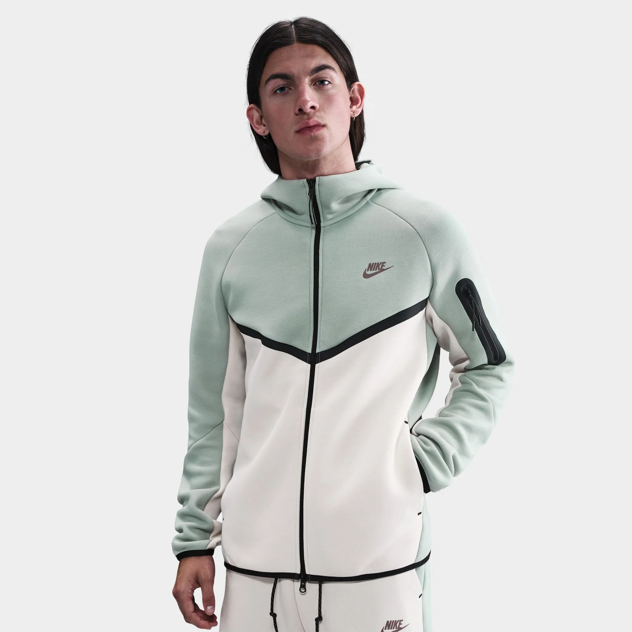 Nike Tech Fleece Full Zip WIndrunner Hoodie Dusty Sage / Light Orewood Brown - Plum Eclipse sold by JD Sports