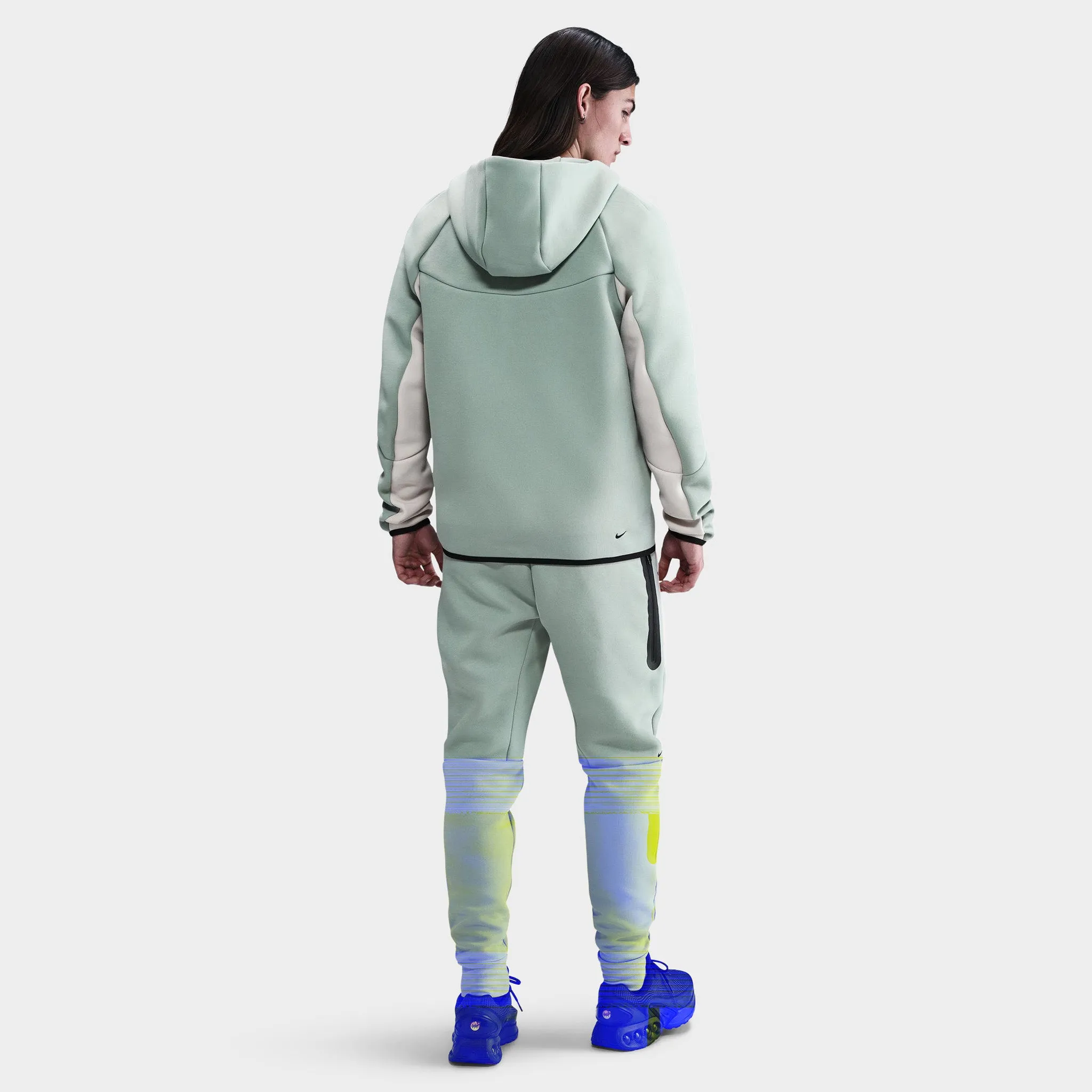 Nike Tech Fleece Full Zip WIndrunner Hoodie Dusty Sage / Light Orewood Brown - Plum Eclipse sold by JD Sports product image thumbnail 3