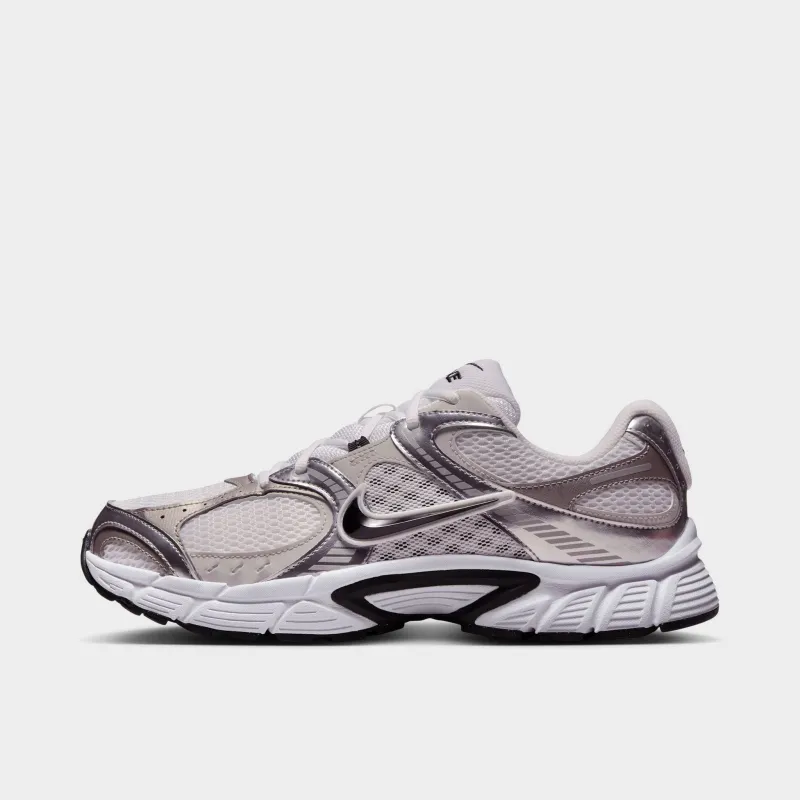Nike Free Run 5.0 White / Black sold by JD Sports