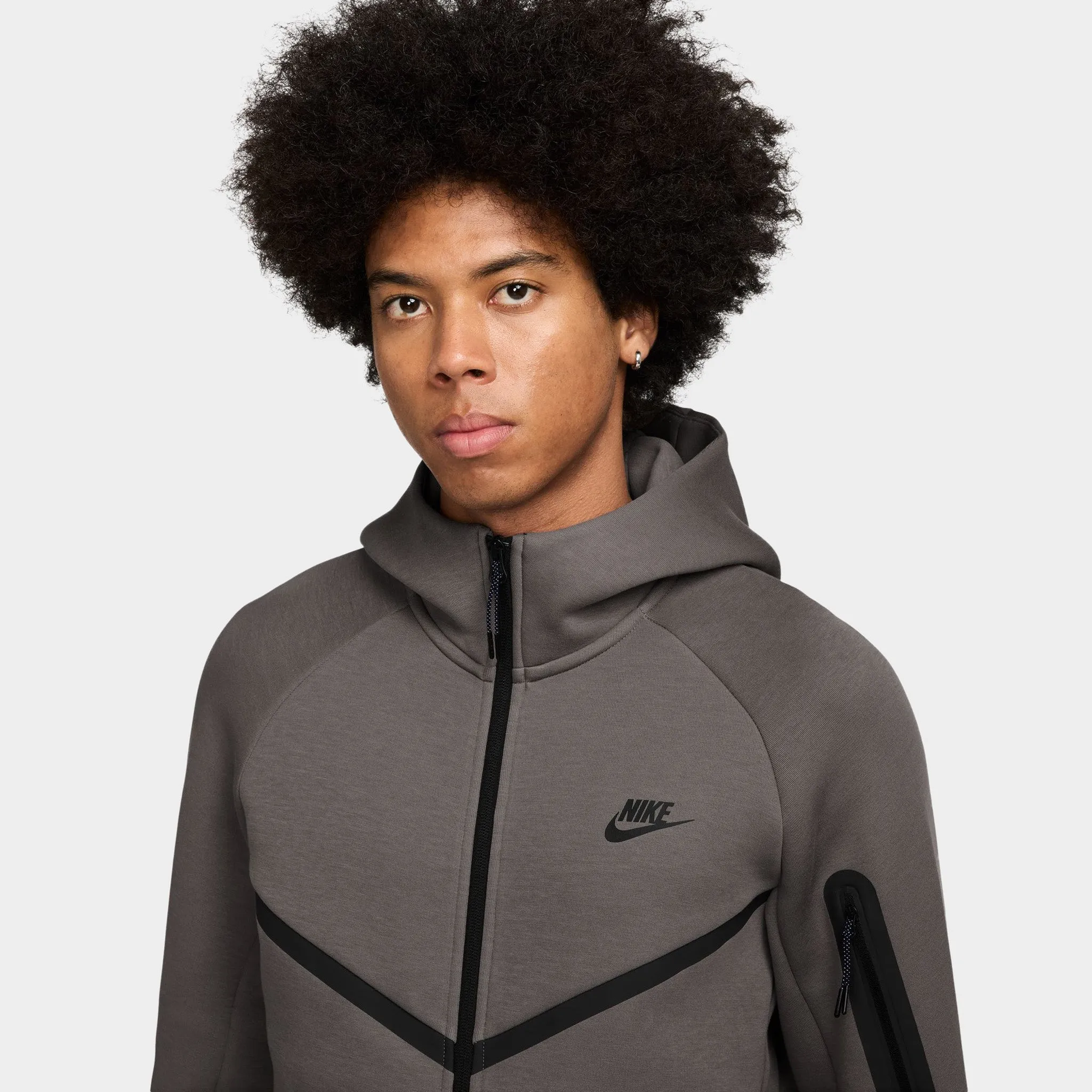 Nike Tech Fleece Full-Zip Windrunner Hoodie Cave Stone / Black sold by JD Sports product image thumbnail 3