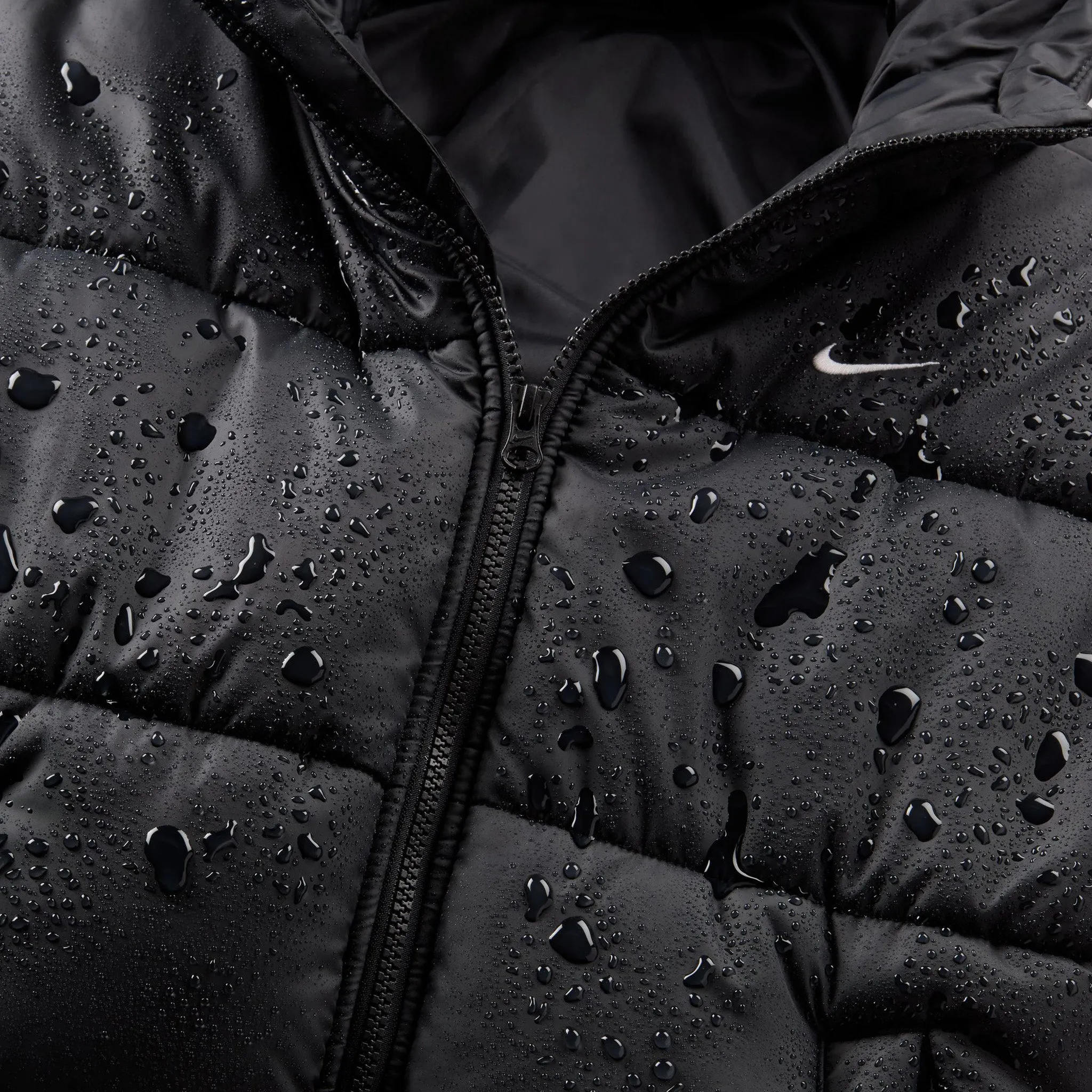 Nike Sportswear Women's Therma-FIT Classic Puffer Jacket Black / White sold by JD Sports product image thumbnail 3