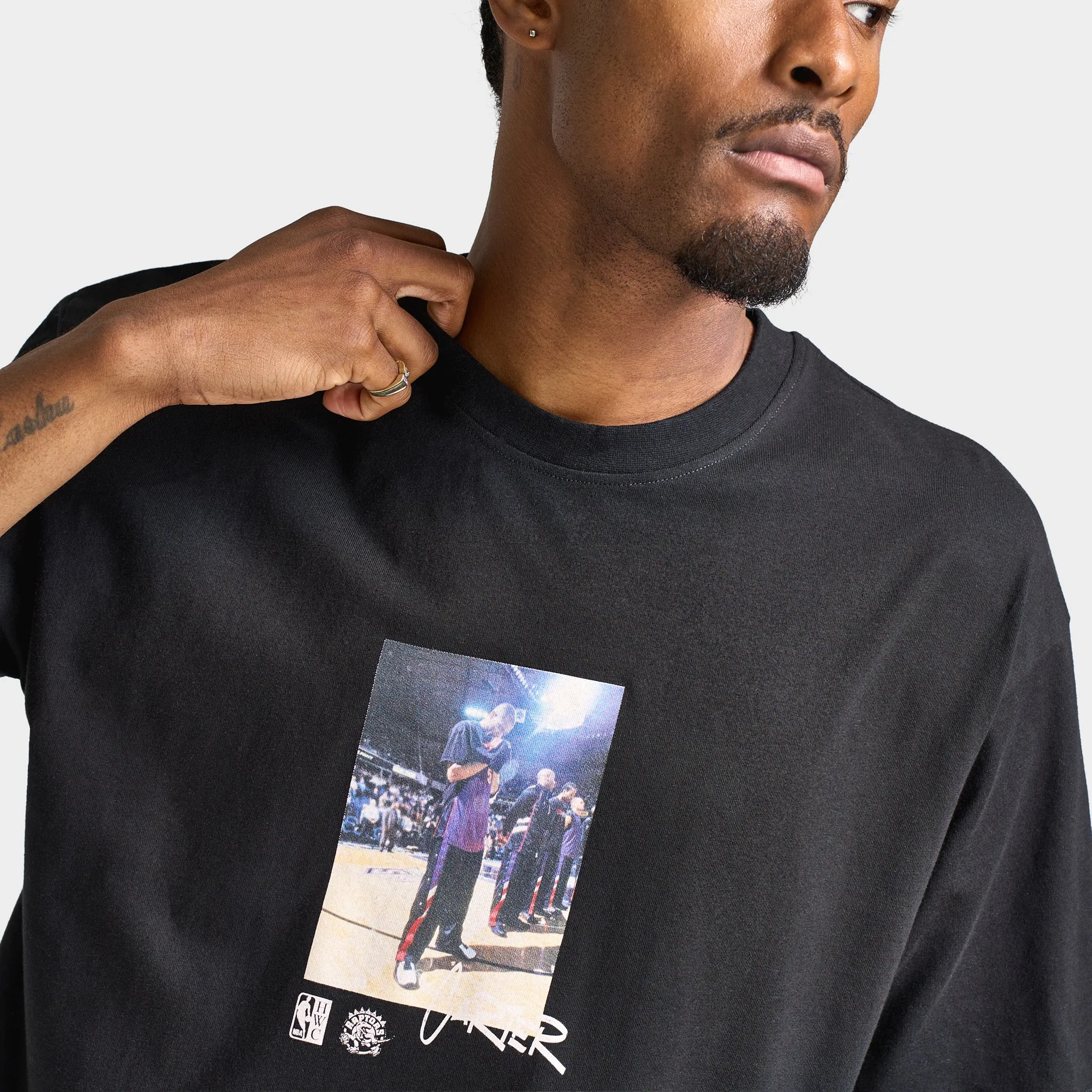 Mitchell & Ness Vince Carter Pre & Post Game Tee / Black sold by JD Sports product image thumbnail 4