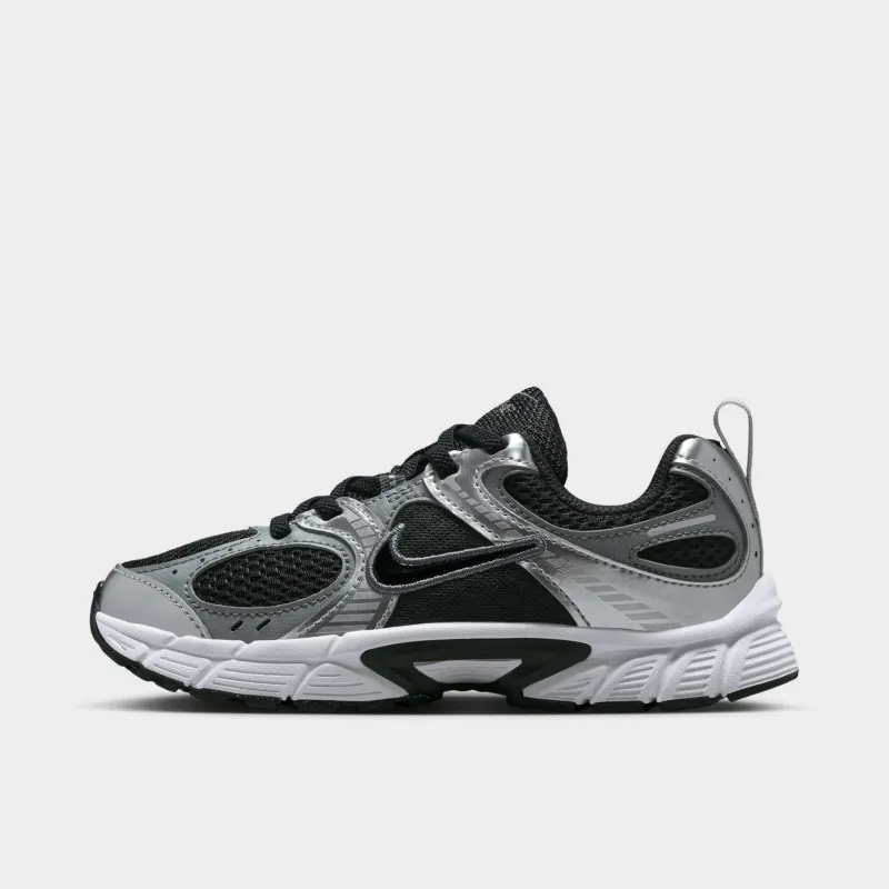 Nike V5 RNR PS Black / Anthracite - Smoke Grey sold by JD Sports