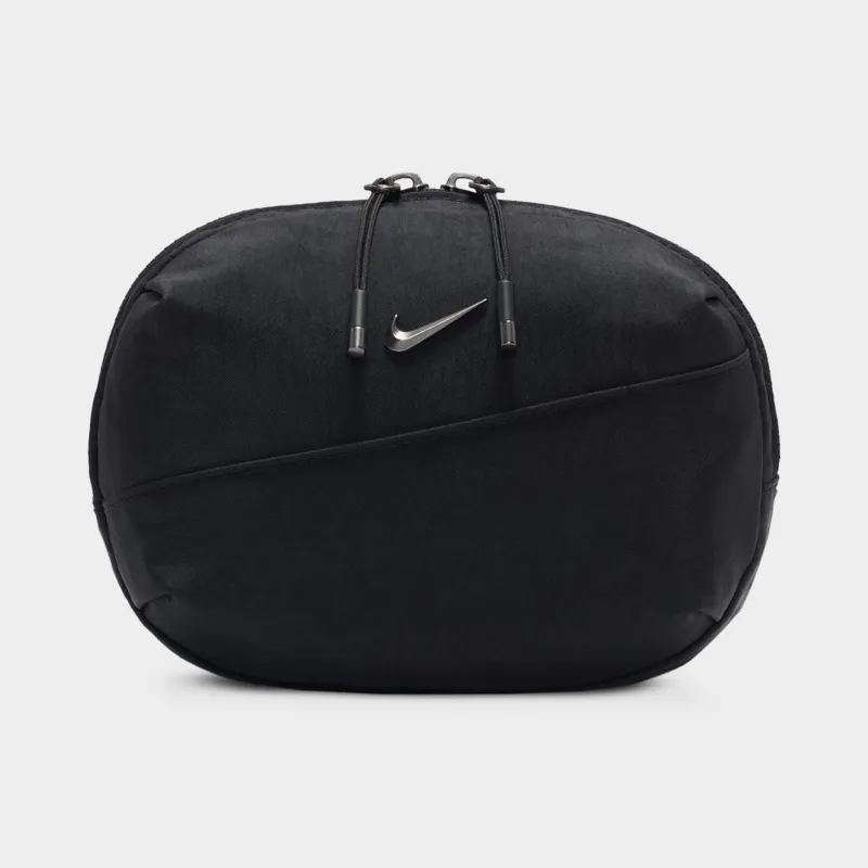 Nike Women's Aura Waist Pack (2L) Black/Black - Gunmetal sold by JD Sports