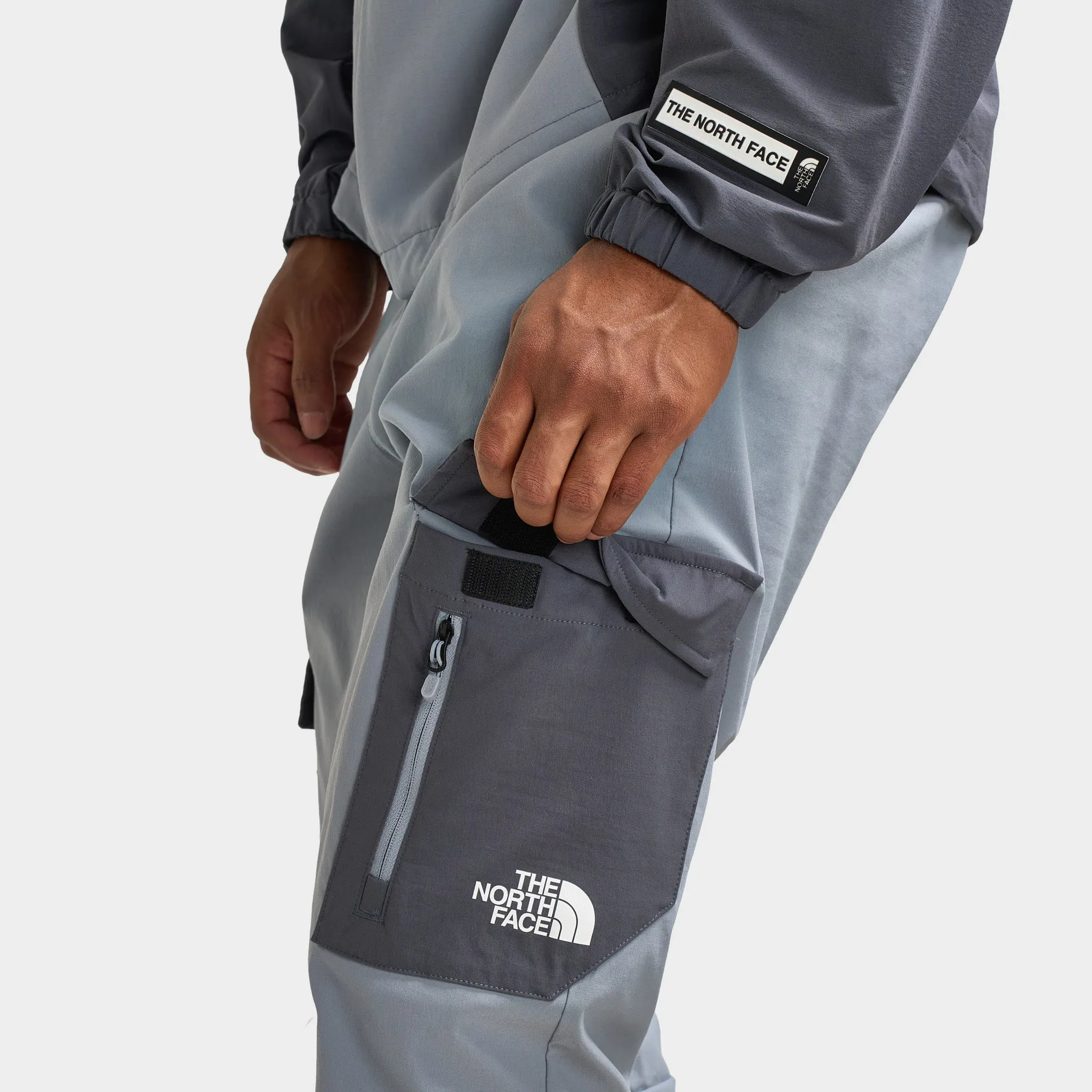The North Face Trishul Cargo Pants / Tradewinds Grey sold by JD Sports product image thumbnail 5
